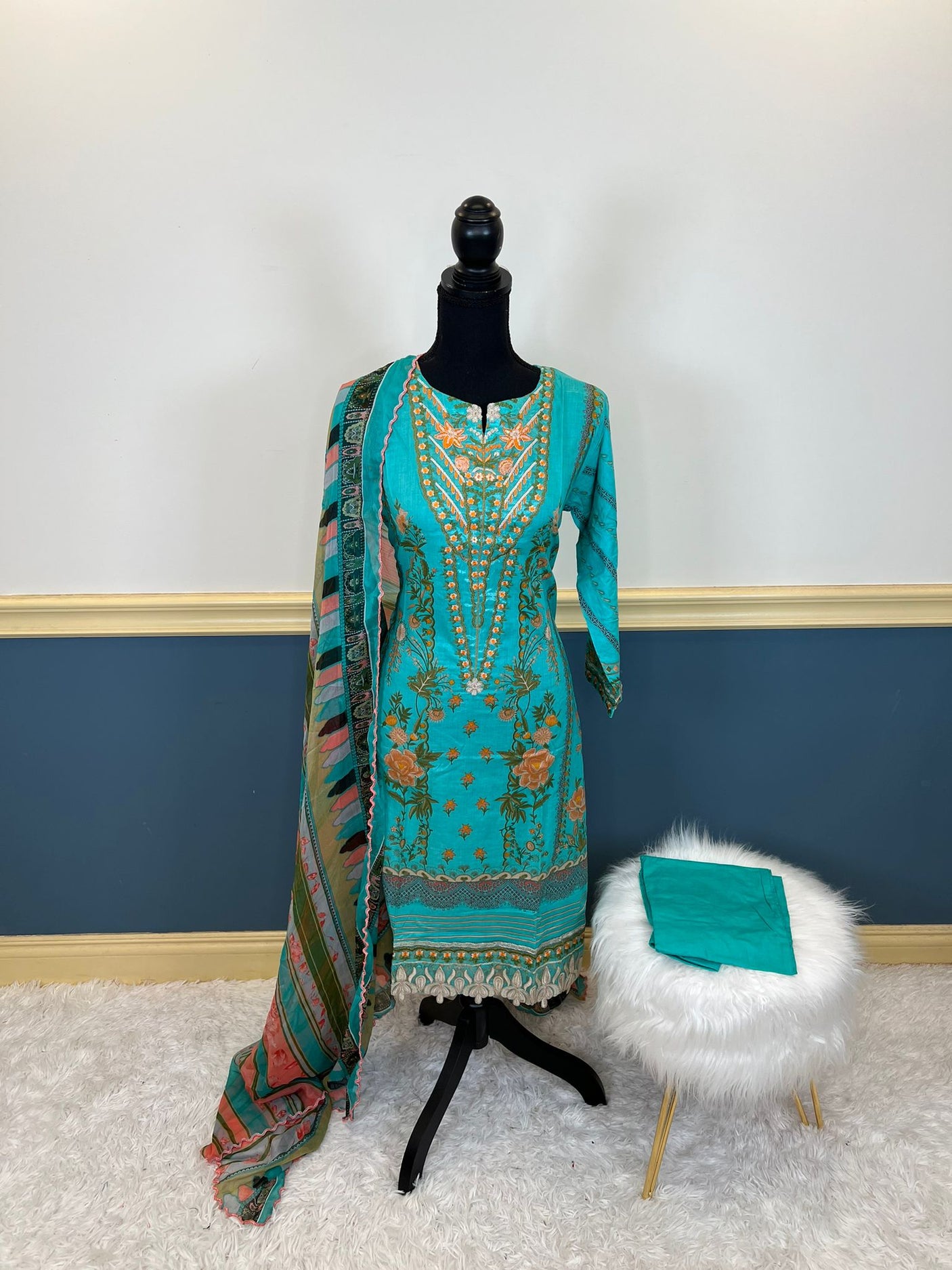 Pakistani Stitched Embroidered lawn Salwar kameez ready to ship