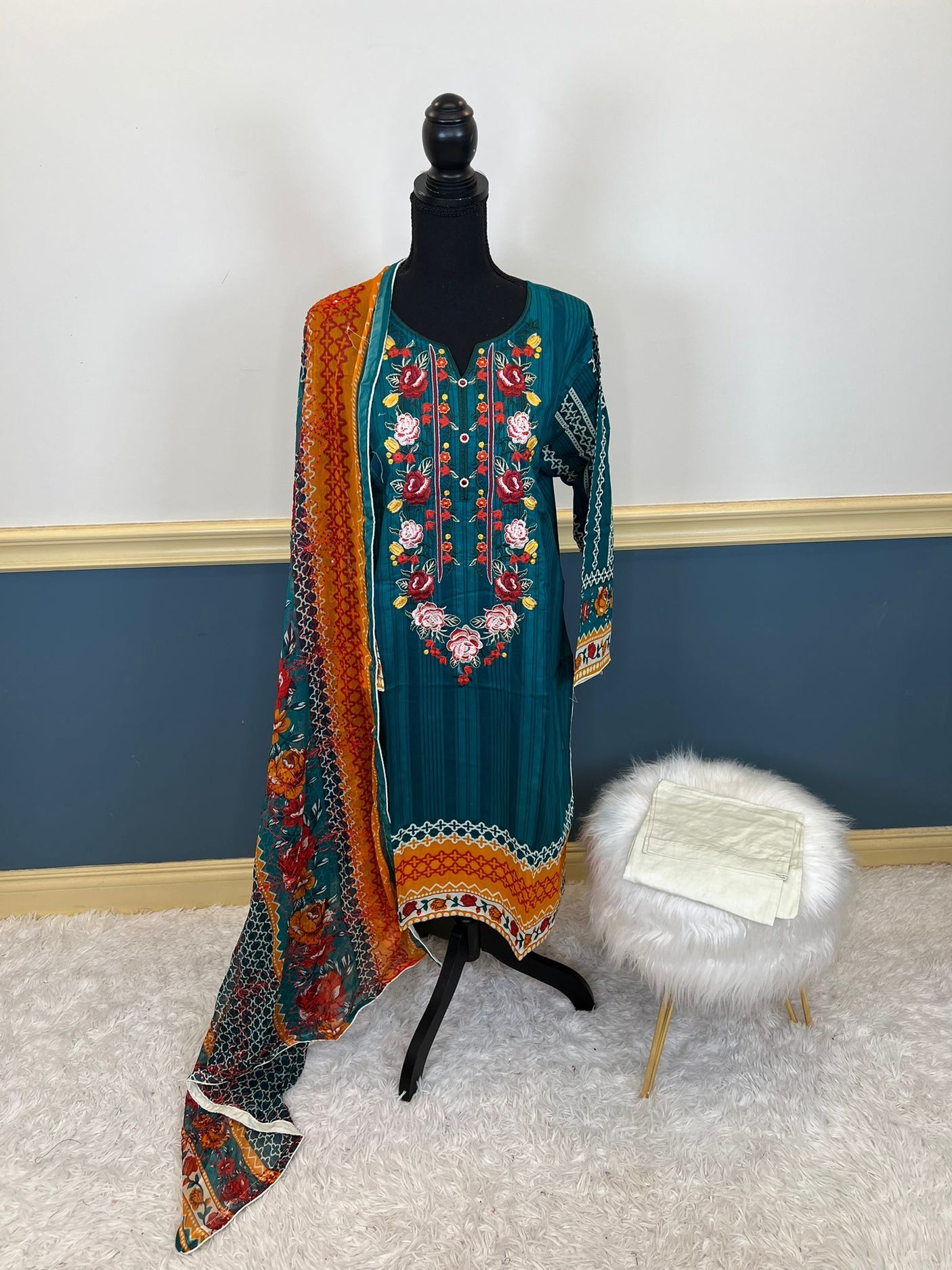 Pakistani Stitched Embroidered lawn Salwar kameez ready to ship