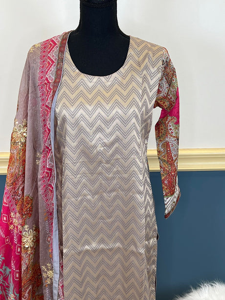 Pakistani Stitched Embroidered lawn Salwar kameez ready to ship