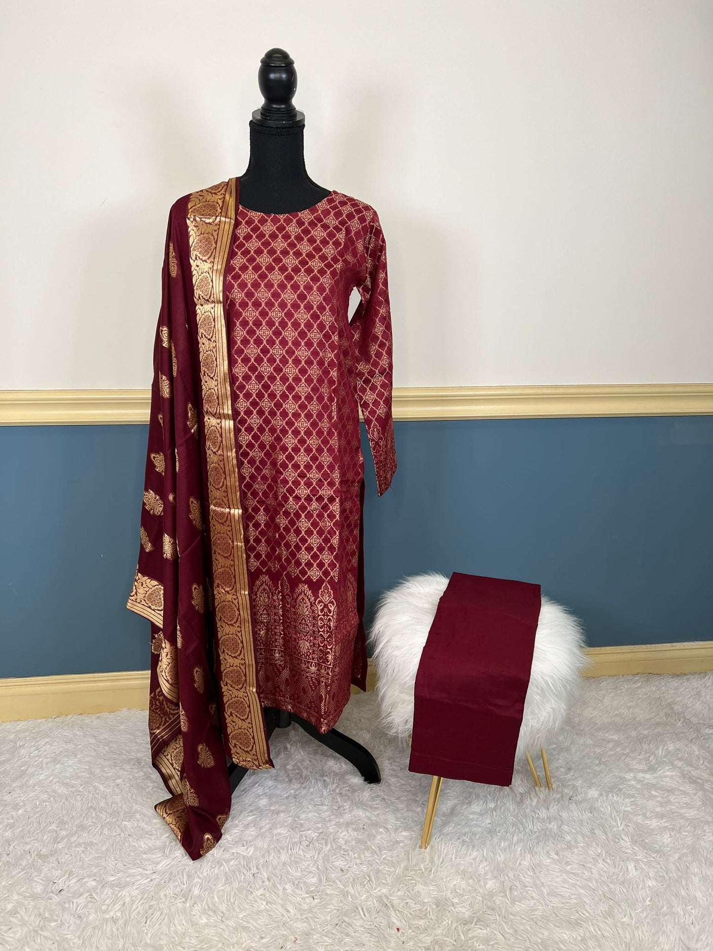 Pakistani Stitched Embroidered lawn Salwar kameez ready to ship