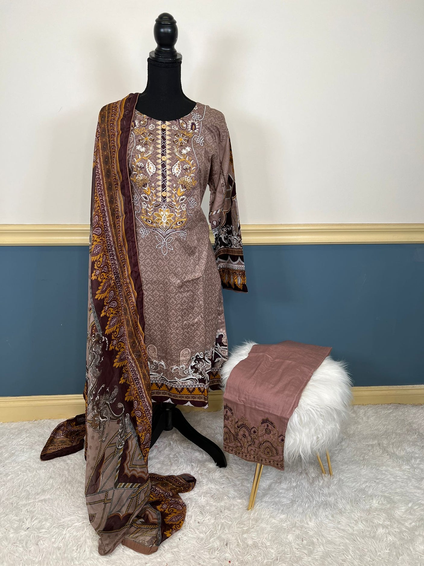 Pakistani Stitched Embroidered lawn Salwar kameez ready to ship