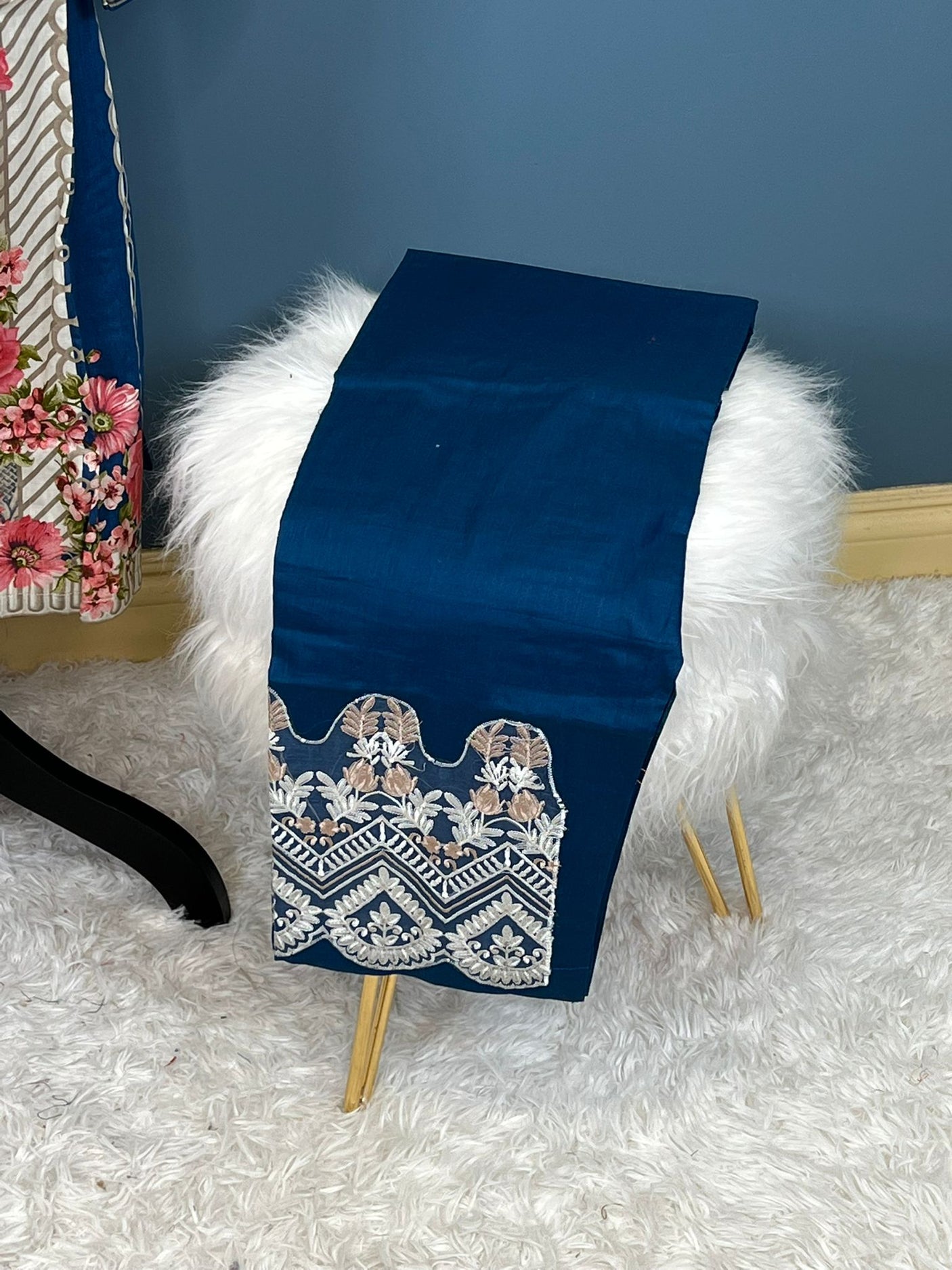 Pakistani Stitched Embroidered lawn Salwar kameez ready to ship