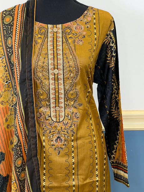 Pakistani Stitched Embroidered lawn Salwar kameez ready to ship