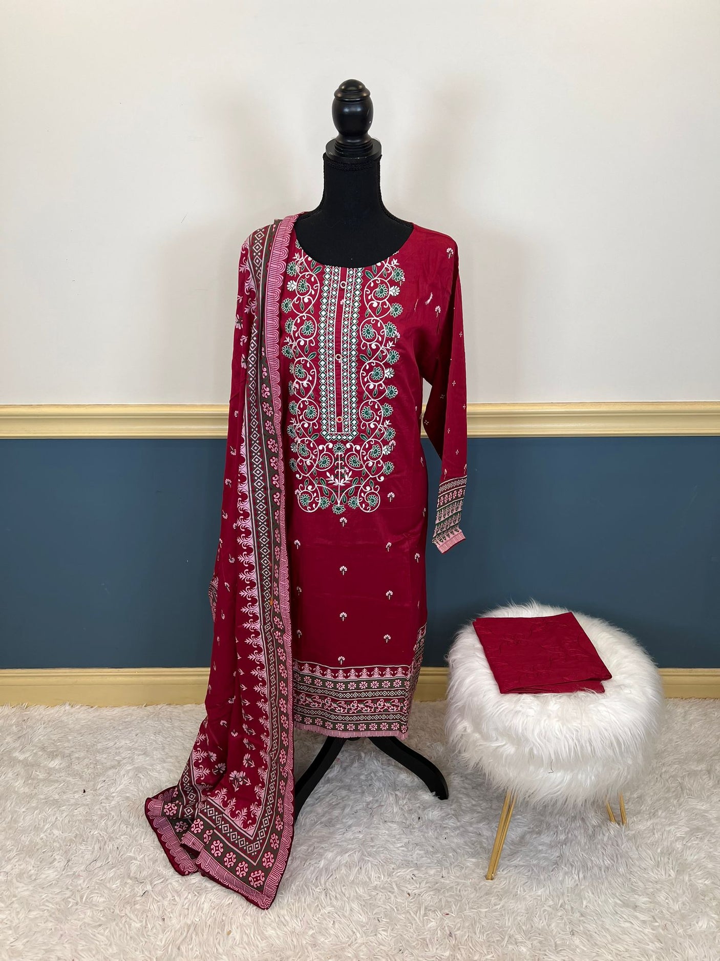 Pakistani Stitched Embroidered lawn Salwar kameez ready to ship