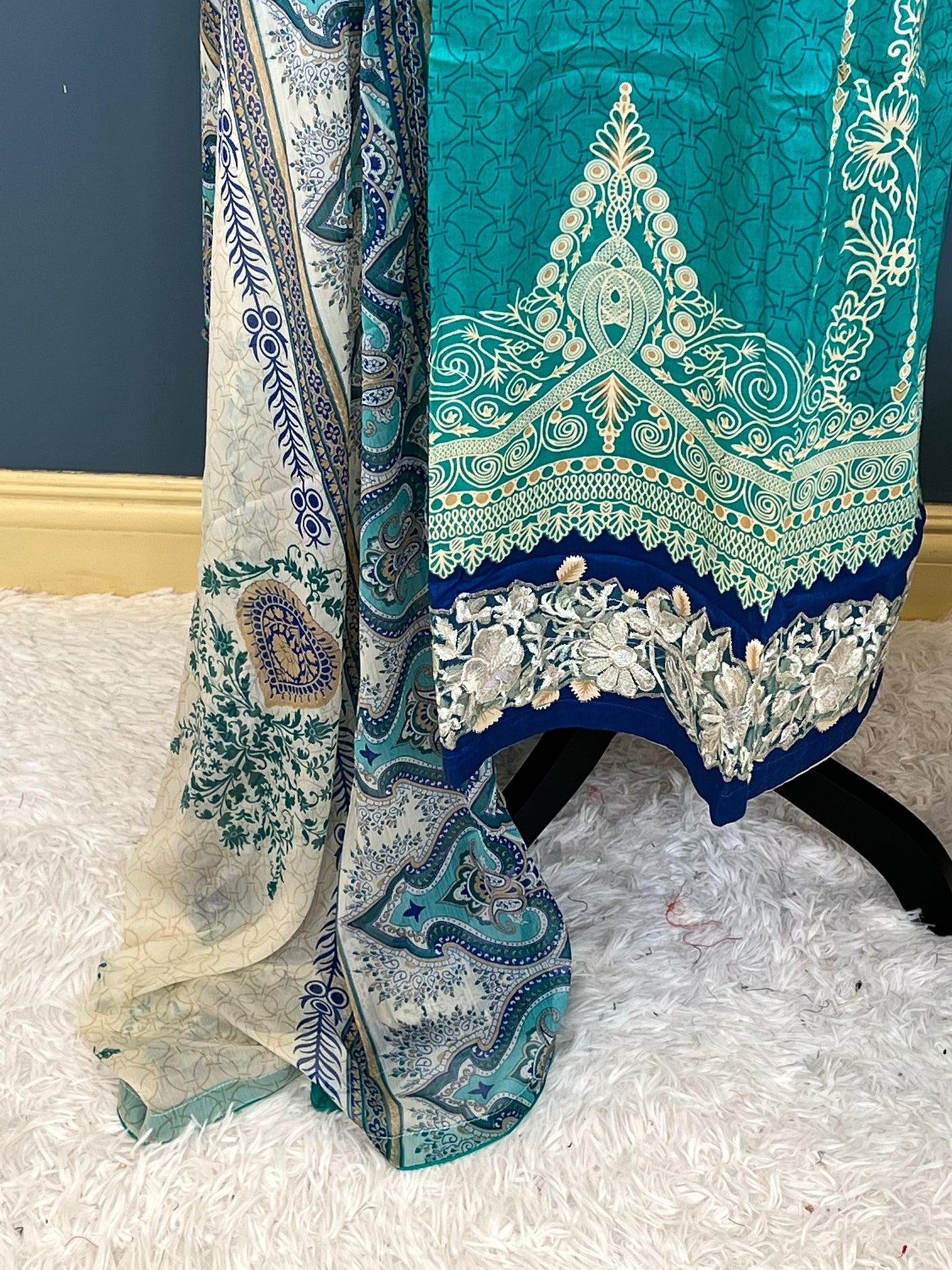 Pakistani Stitched Embroidered lawn Salwar kameez ready to ship