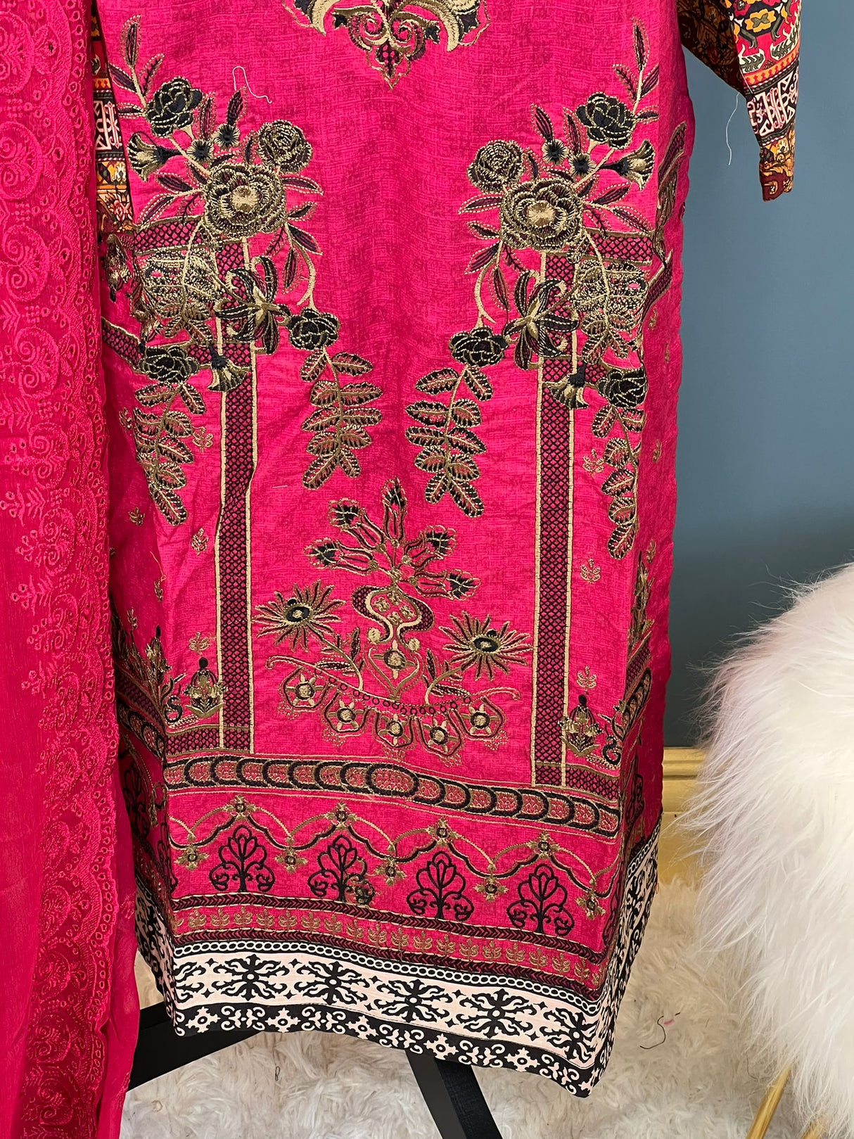 luxury Embroidered lawn Ready To Ship