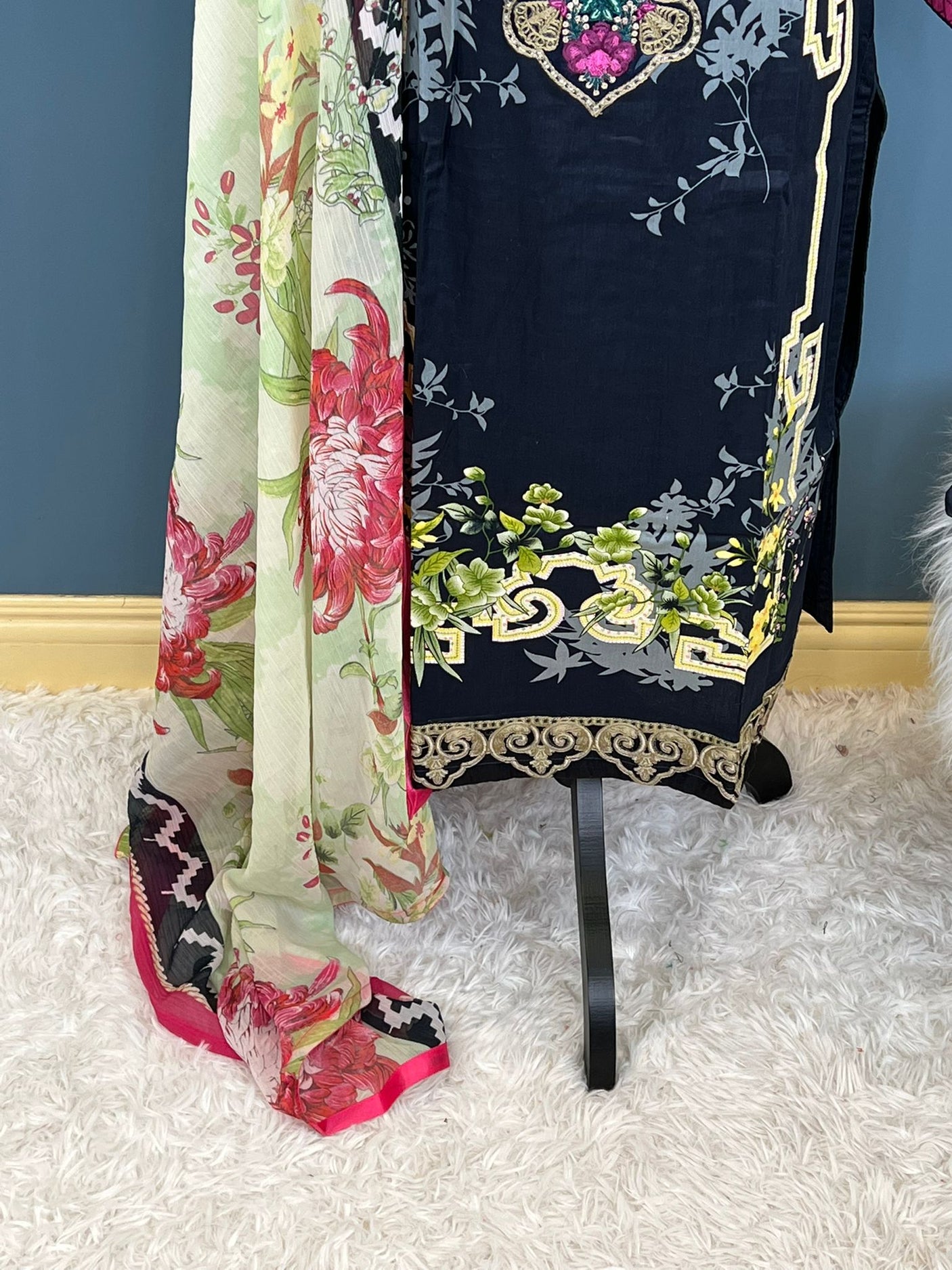 Pakistani Stitched Embroidered lawn Salwar kameez ready to ship