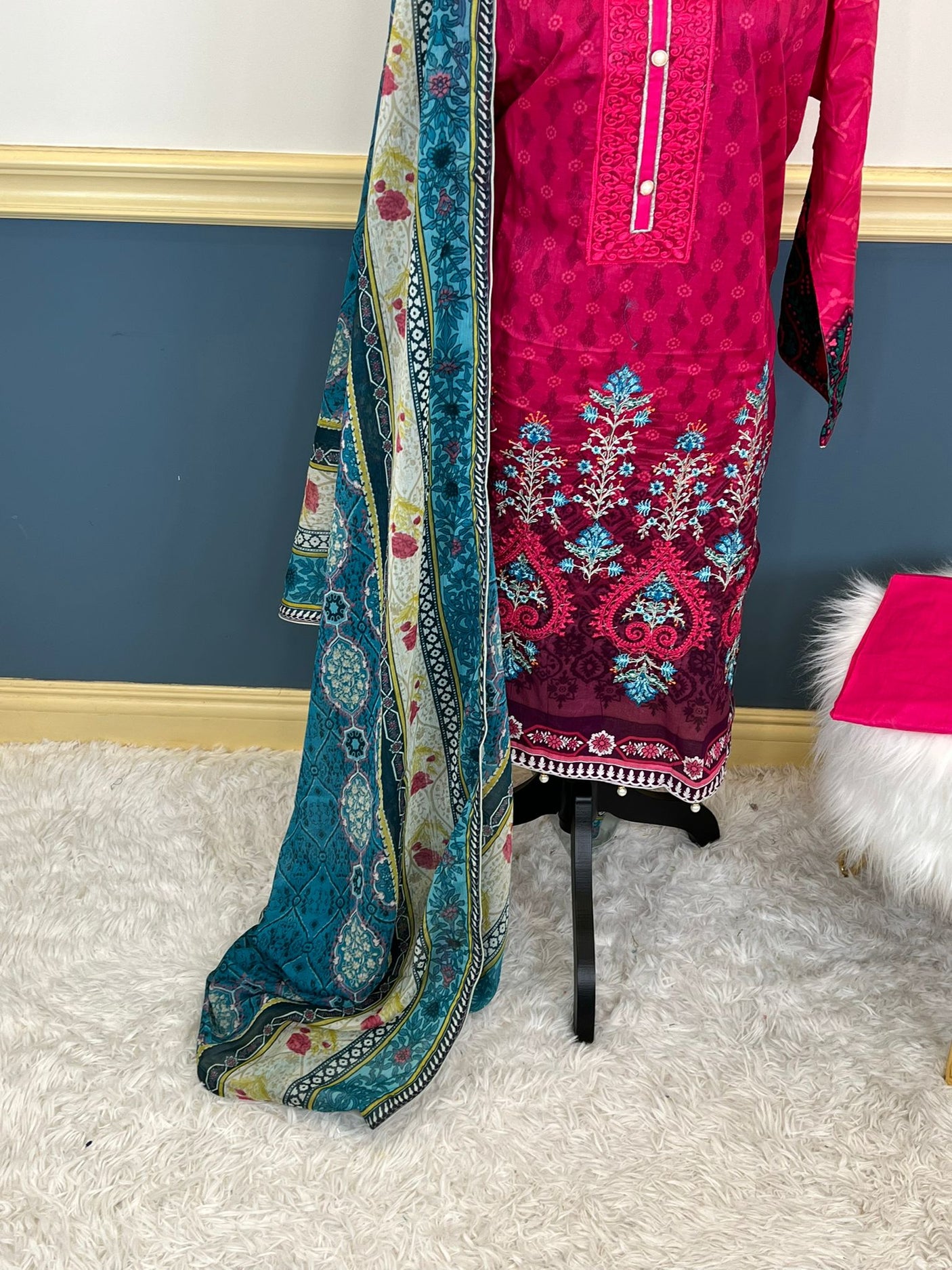 Pakistani Stitched Embroidered lawn Salwar kameez ready to ship