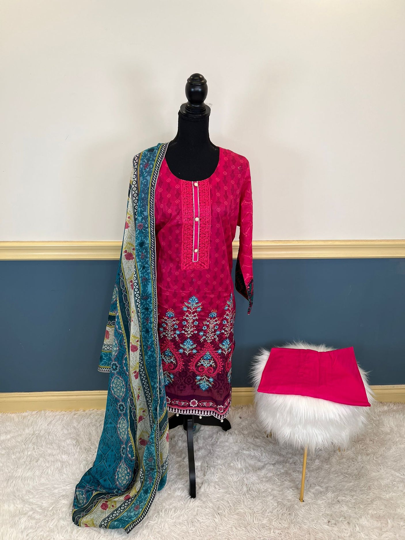 Pakistani Stitched Embroidered lawn Salwar kameez ready to ship