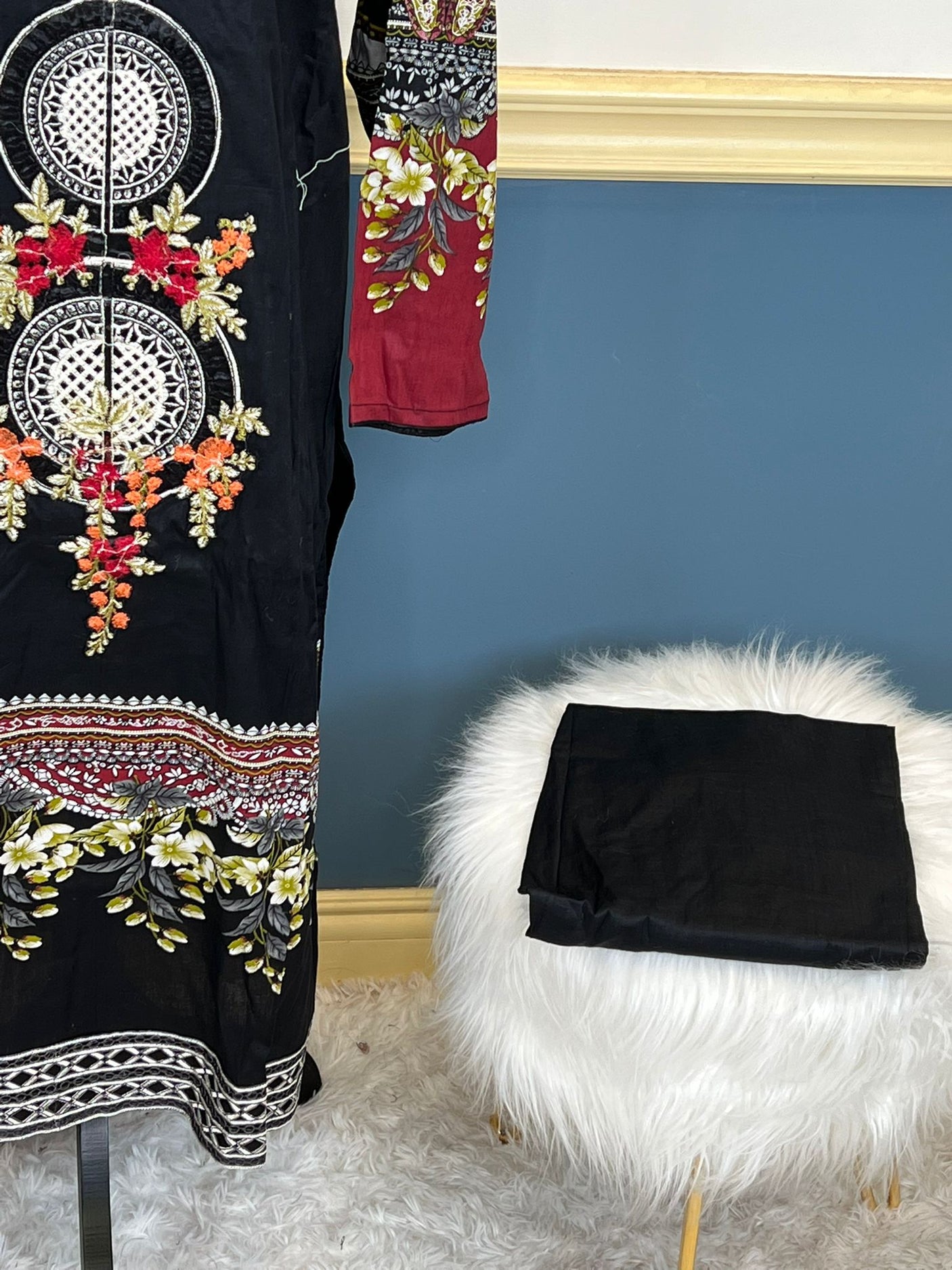 Pakistani Stitched Embroidered lawn Salwar kameez ready to ship