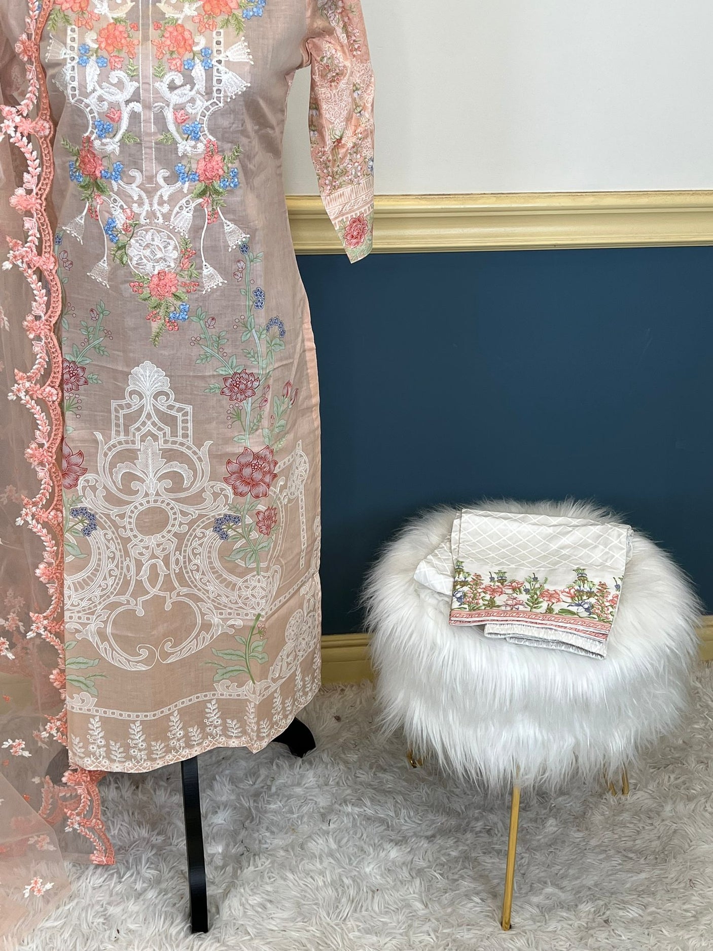 Pakistani Stitched Embroidered lawn Salwar kameez ready to ship