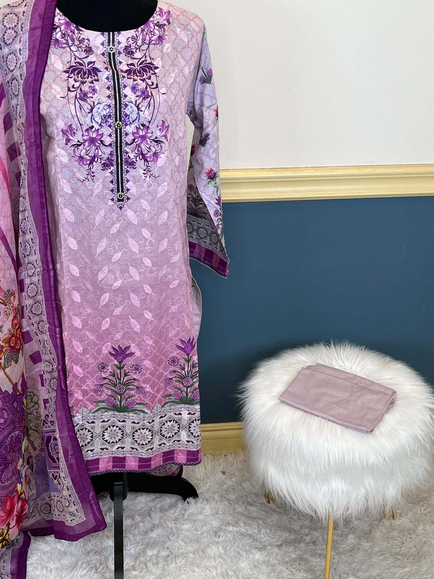 Pakistani Stitched Embroidered lawn Salwar kameez ready to ship