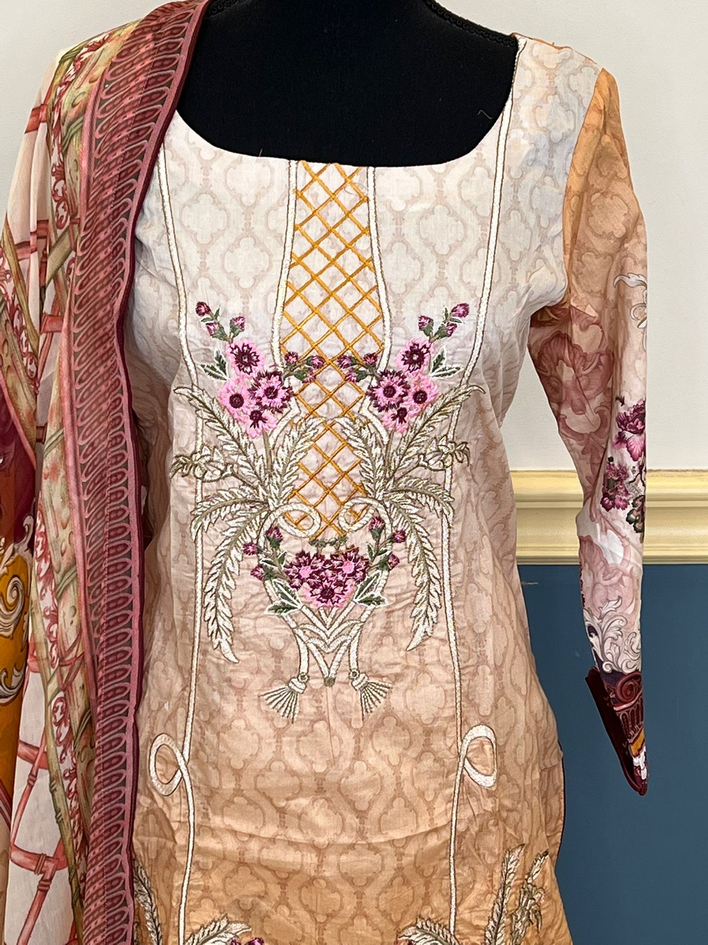 Pakistani Stitched Embroidered lawn Salwar kameez ready to ship