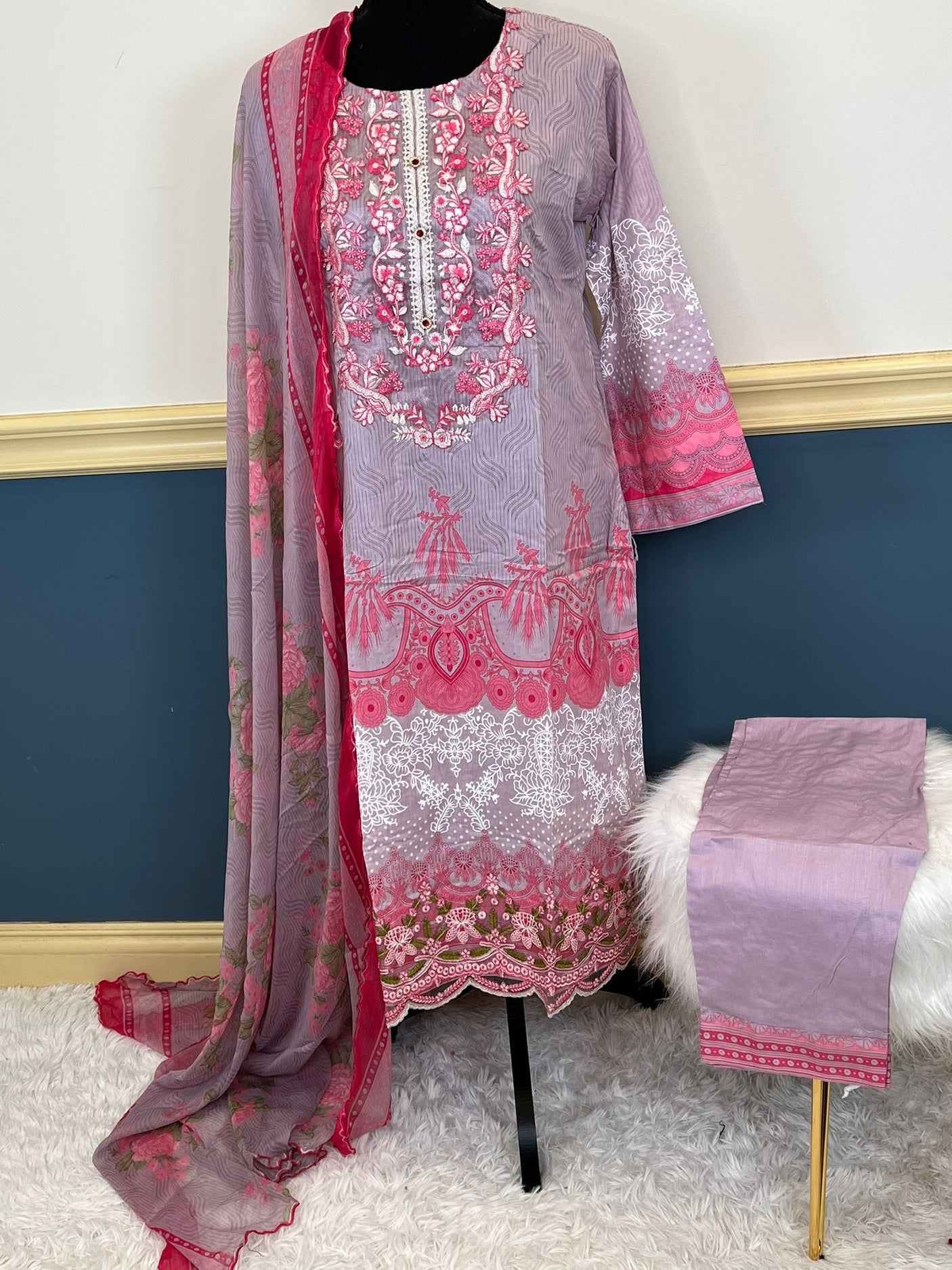 Pakistani Stitched Embroidered lawn Salwar kameez ready to ship