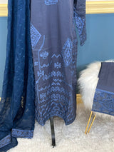 Pakistani Stitched Embroidered lawn Salwar kameez ready to ship