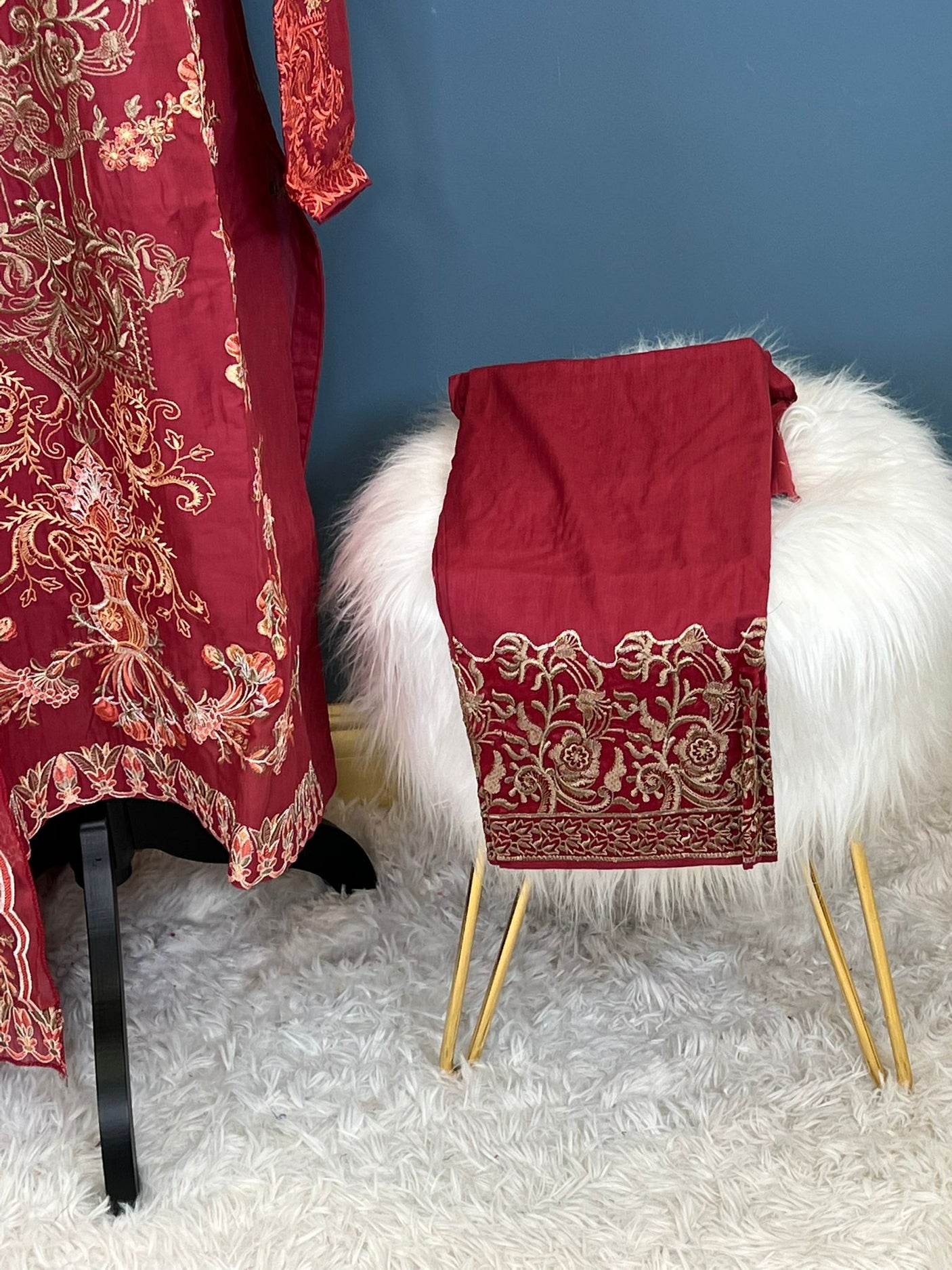 Pakistani Stitched Embroidered lawn Salwar kameez ready to ship