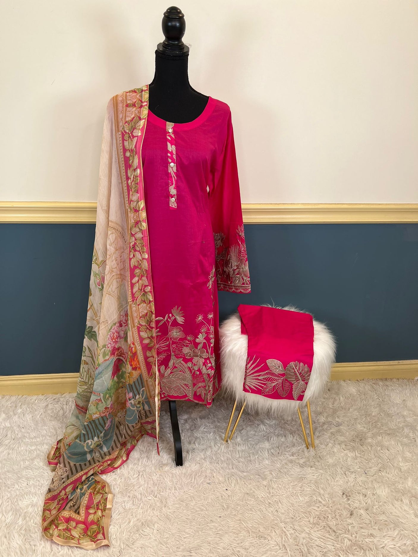 Pakistani Stitched Embroidered lawn Salwar kameez ready to ship