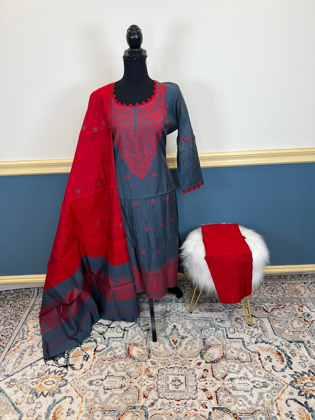 Bangladeshi Taant Jamdani Salwer Kamiz