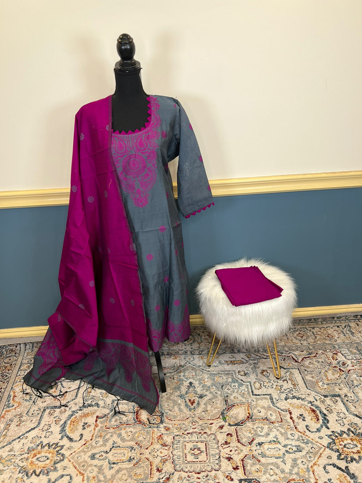 Bangladeshi Taant Jamdani Salwer Kamiz