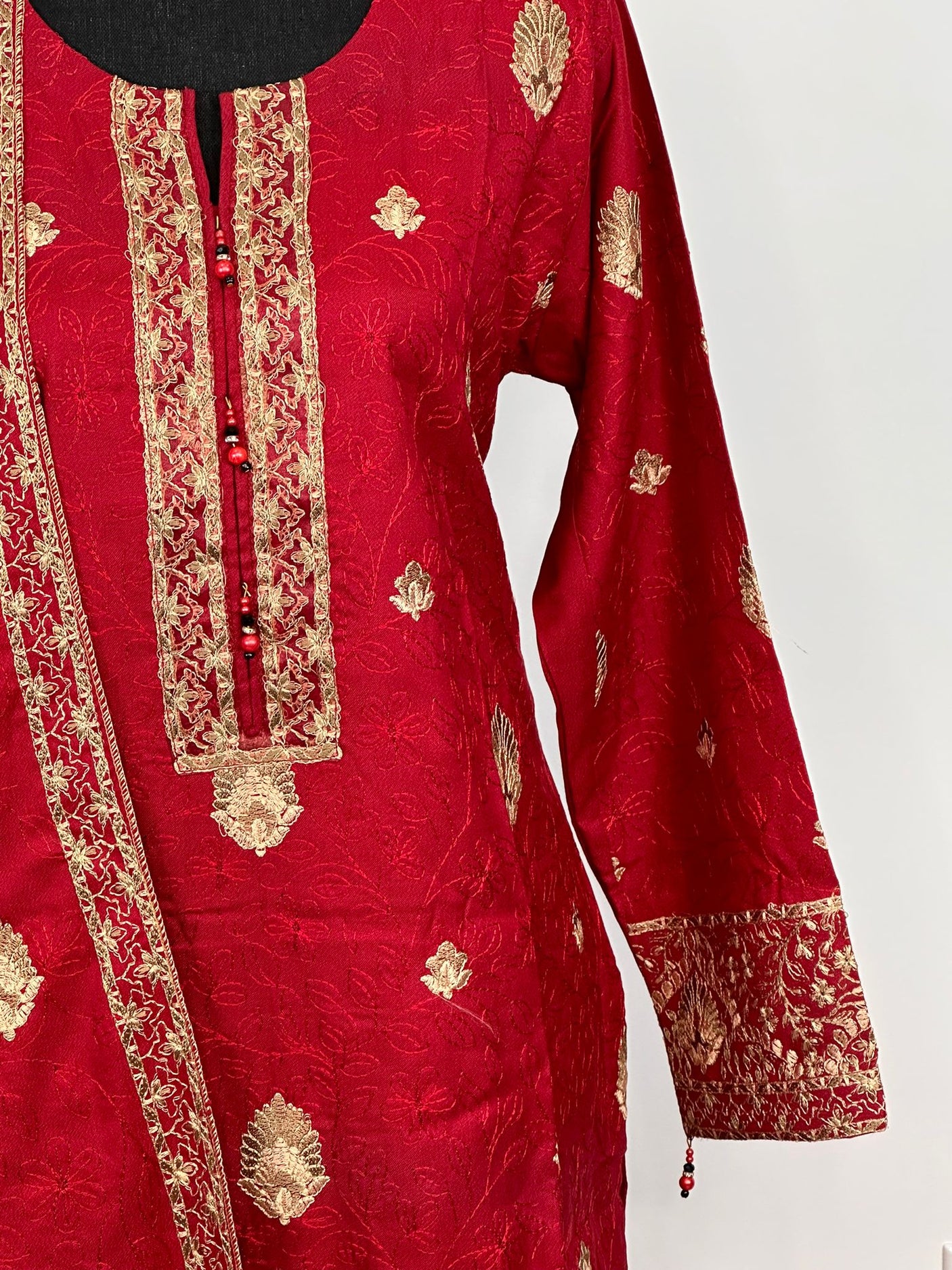 Pakistani Embroidered Luxury Lawn Ready To Ship