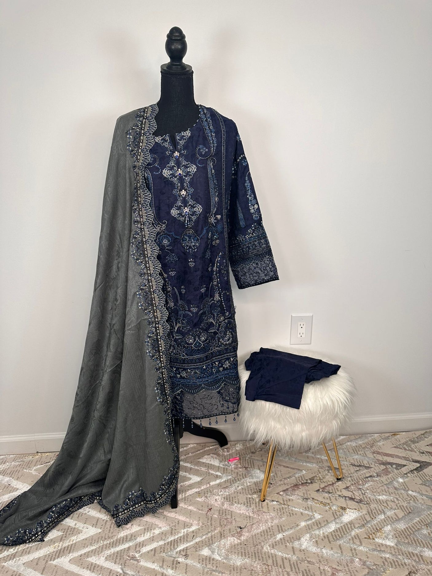 Pakistani Embroidered Luxury Lawn Ready To Ship