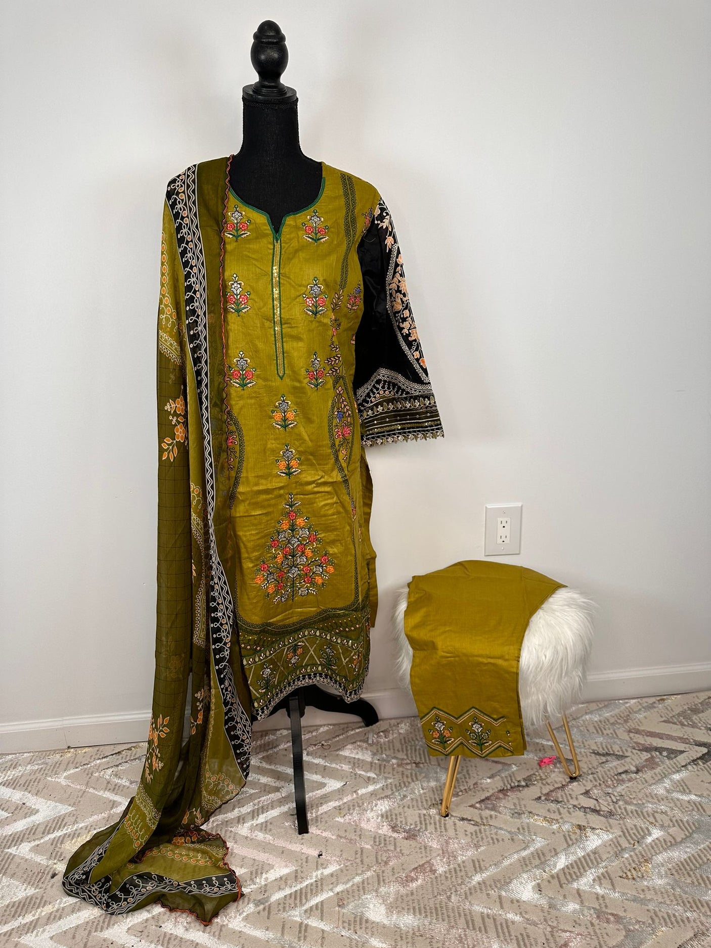 Pakistani Embroidered Lawn ready to ship