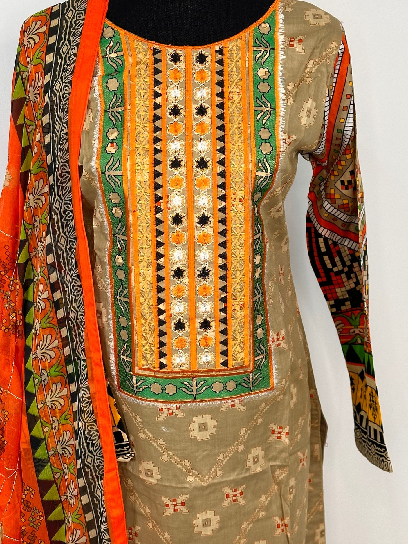 Pakistani Embroidered Lawn  ready to ship