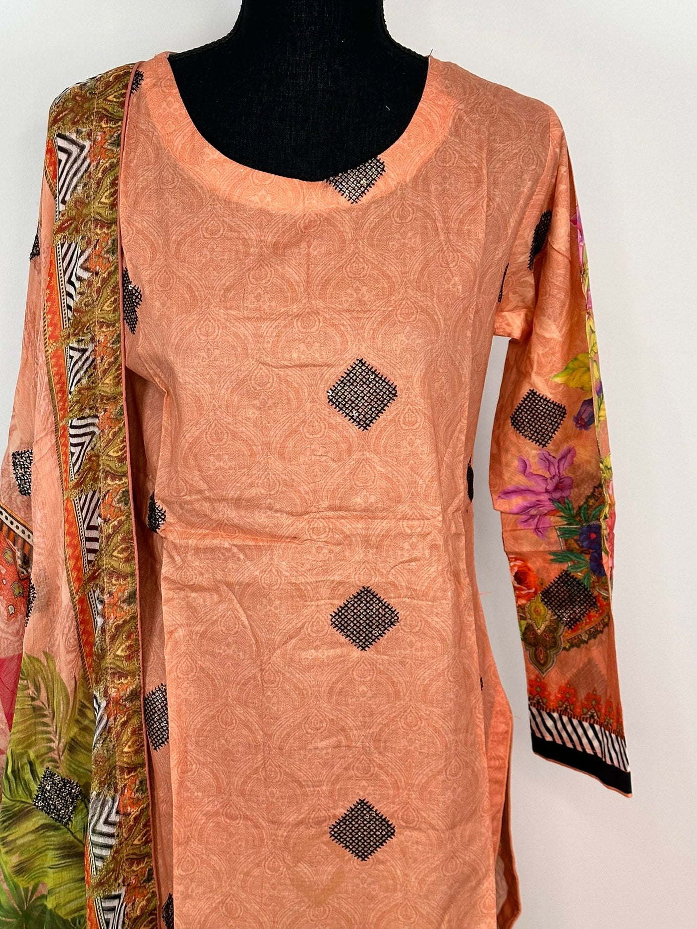 Pakistani Embroidered Lawn  ready to ship