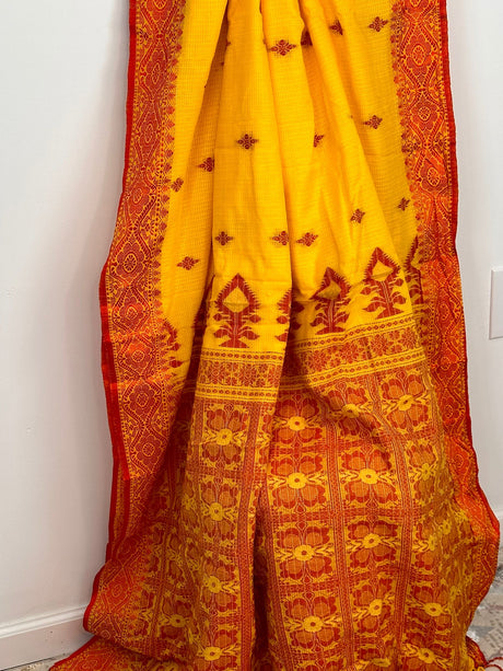 Handloom Baluchari saree with running blouse