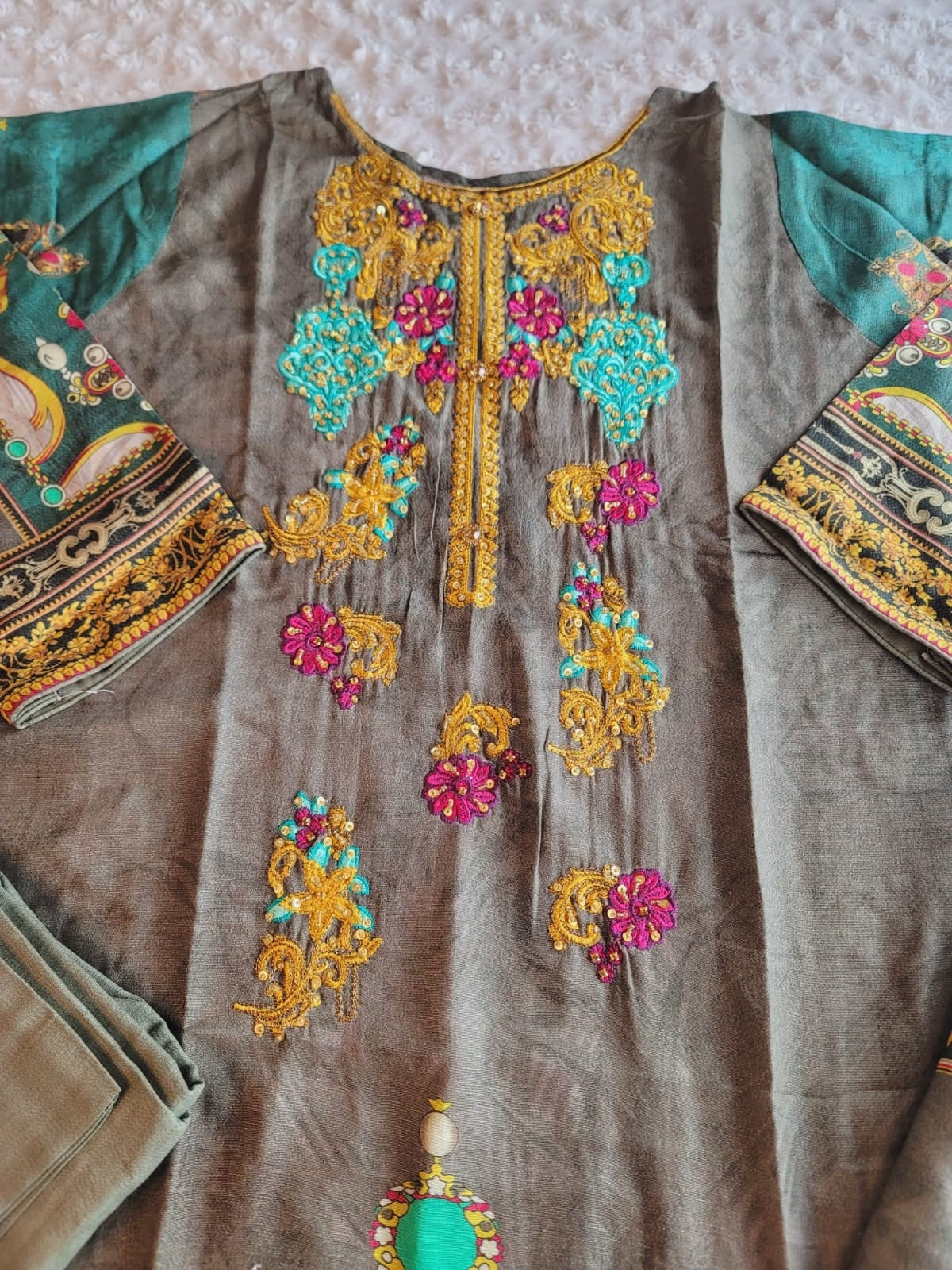 Pakistani Linen Embroidered Salwar kameez Ready To Ship