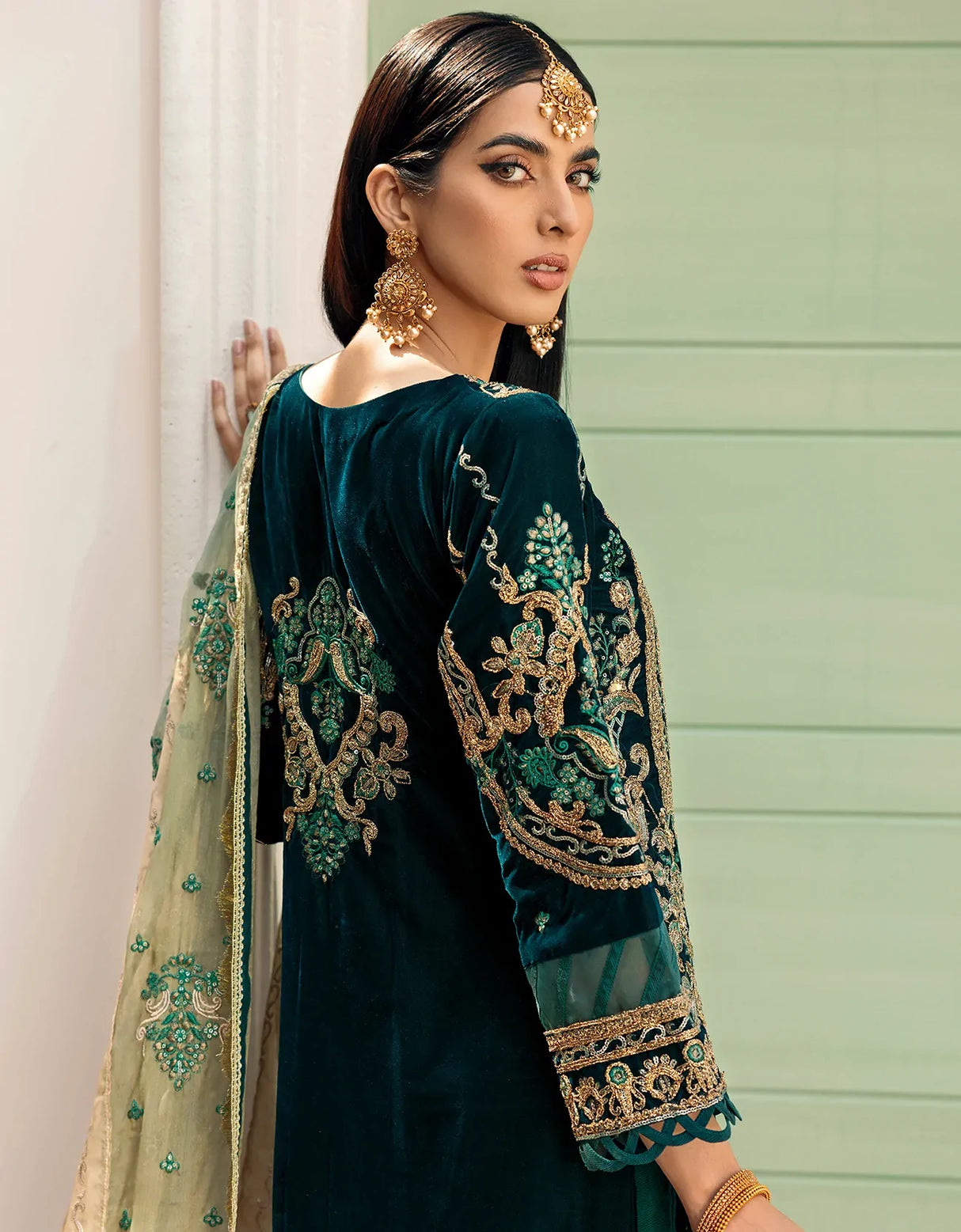 Emaan Adeel Makhmal Premium Velvet 100% Original