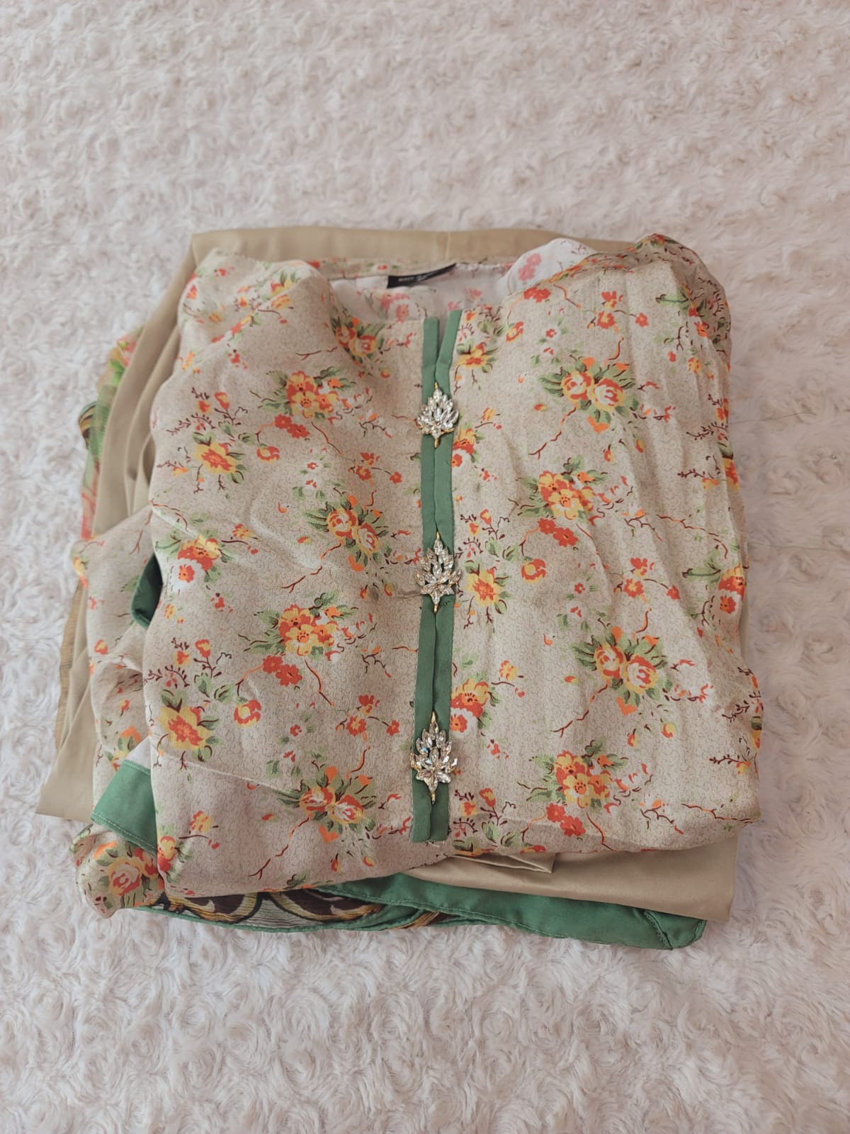 Pakistani Raw Silk Original Boutique Dress With Pure Chiffon Duppata Collection 2021 -100% Original Guaranteed