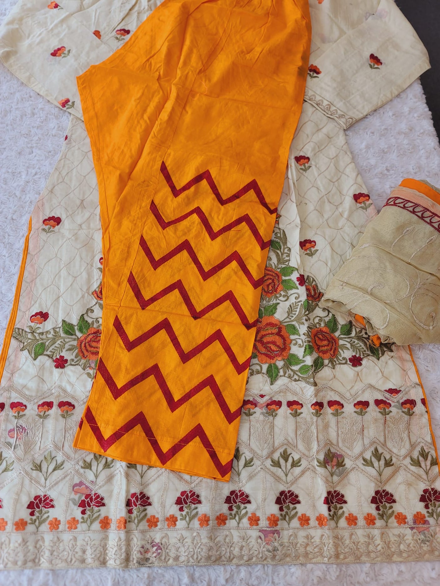 Pakistani stitched  lawn Embroidered Salwar kameez ready to ship