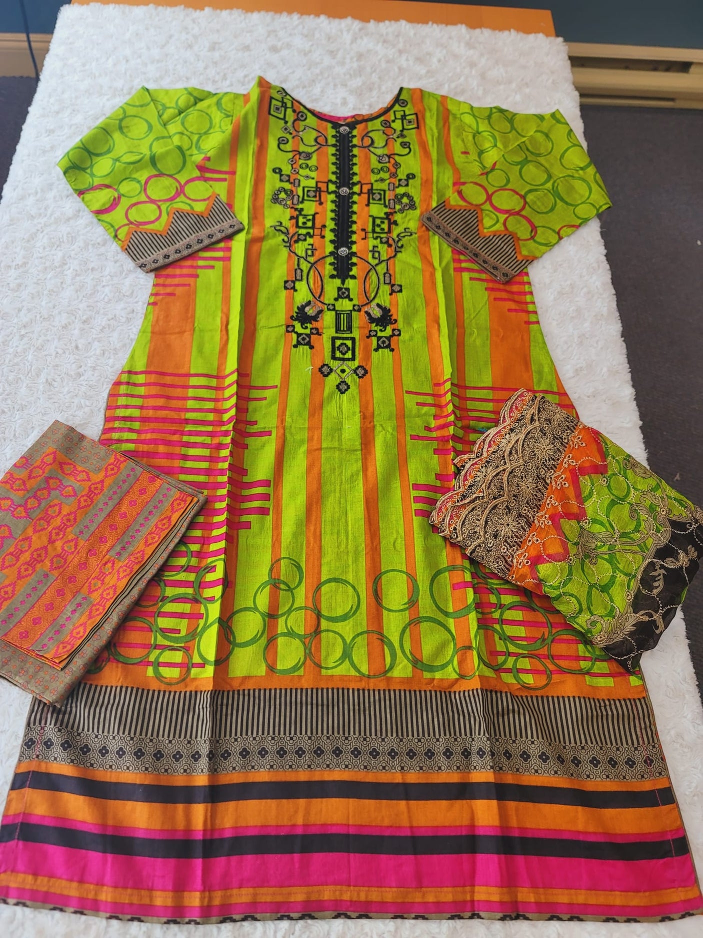 Pakistani Stitched lawn Embroidered Salwar kameez ready to ship