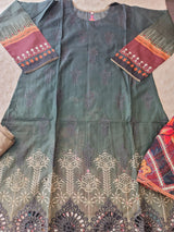 Pakistani Stitched lawn Embroidered Salwar kameez ready to ship