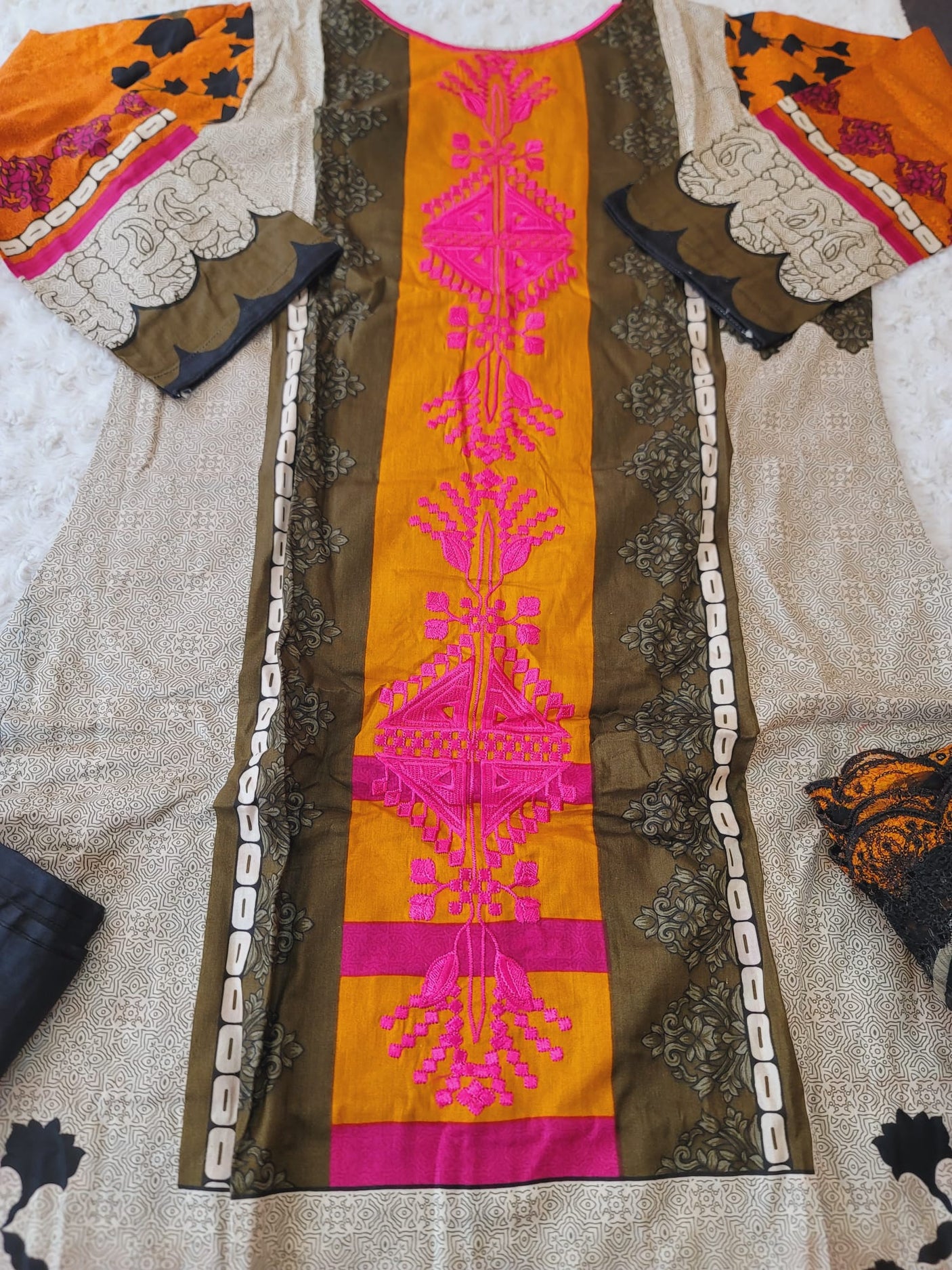 Pakistani Stitched lawn Embroidered Salwar kameez ready to ship