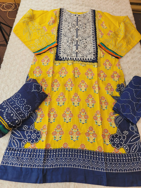 Pakistani Stitched lawn Embroidered Salwar kameez ready to ship