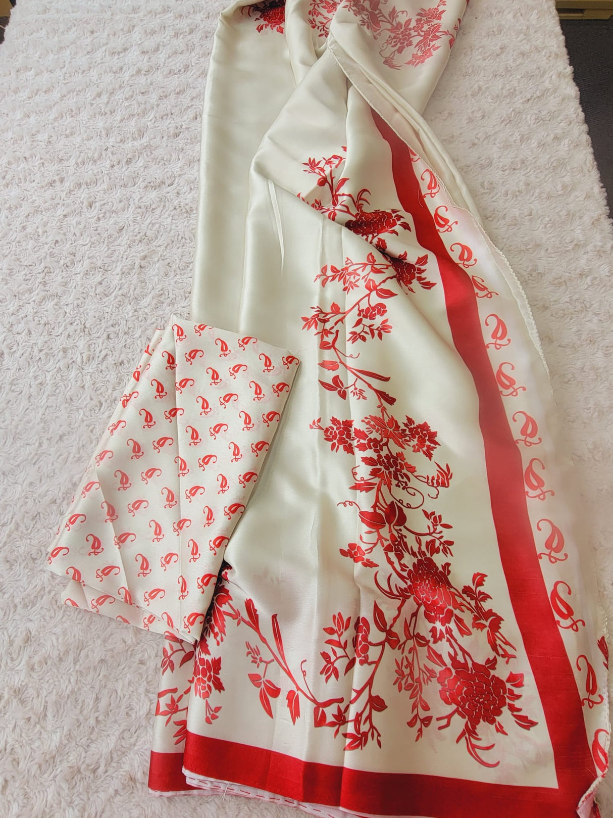 Super soft samooz silk with degital print saree