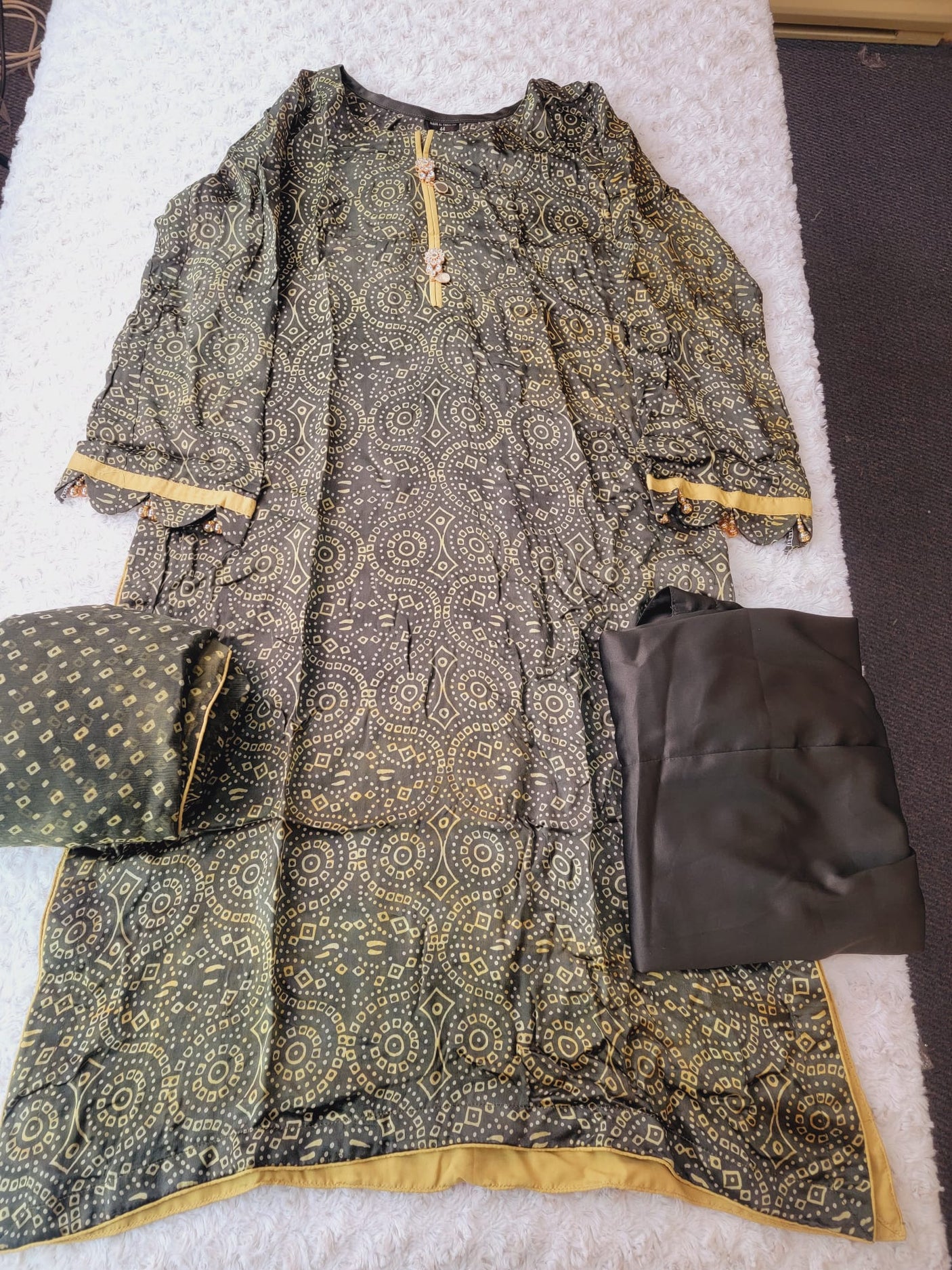 Pakistani Raw Silk Kamiz With Pure Chiffon Duppata Collection 2021 -100% Original Guaranteed