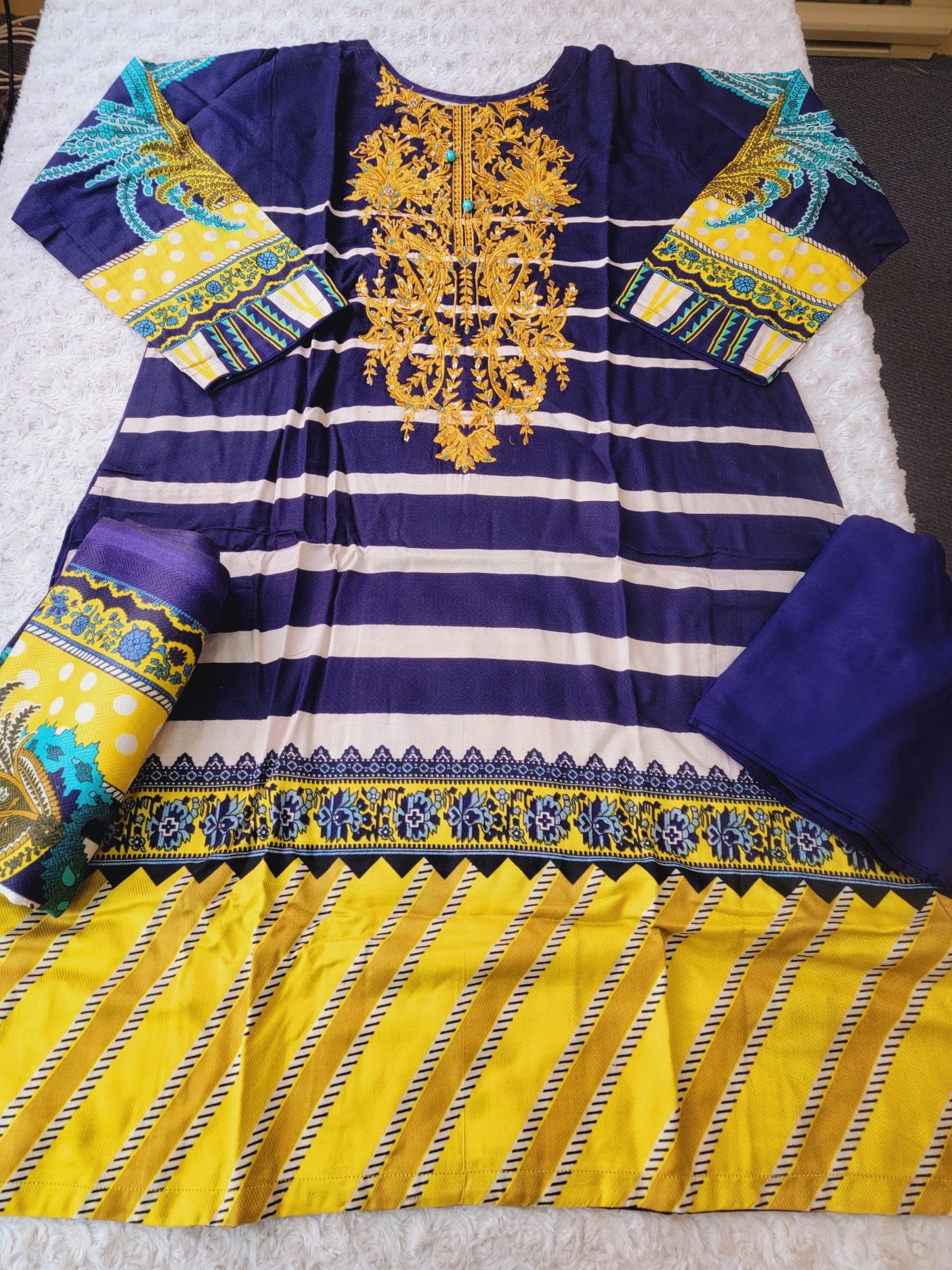 Pakistani linen Embroidered Salwar kameez Ready To Ship