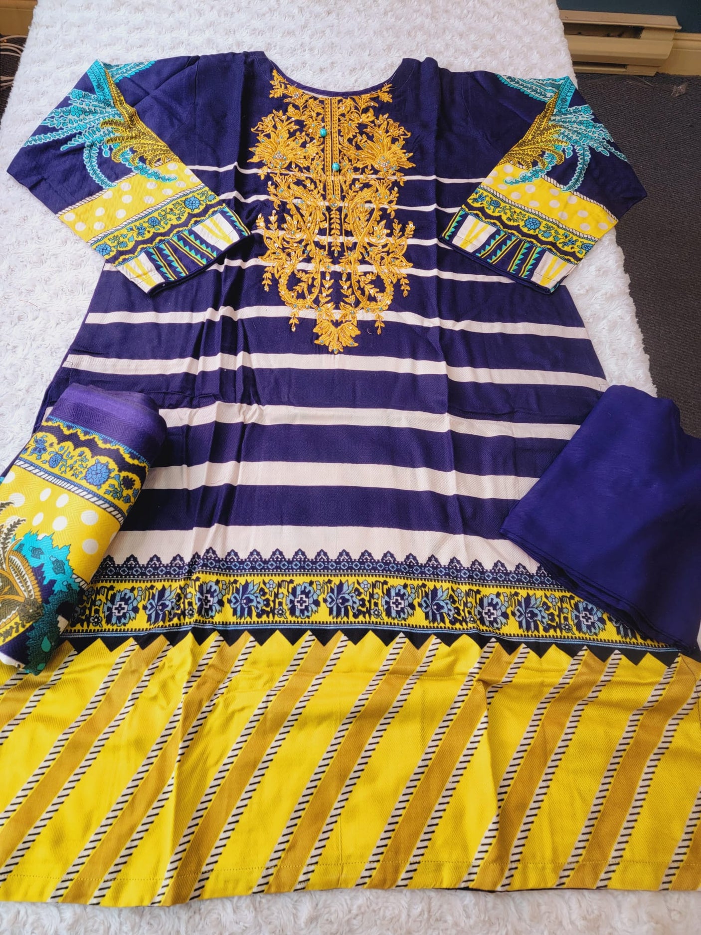 Pakistani linen Embroidered Salwar kameez Ready To Ship