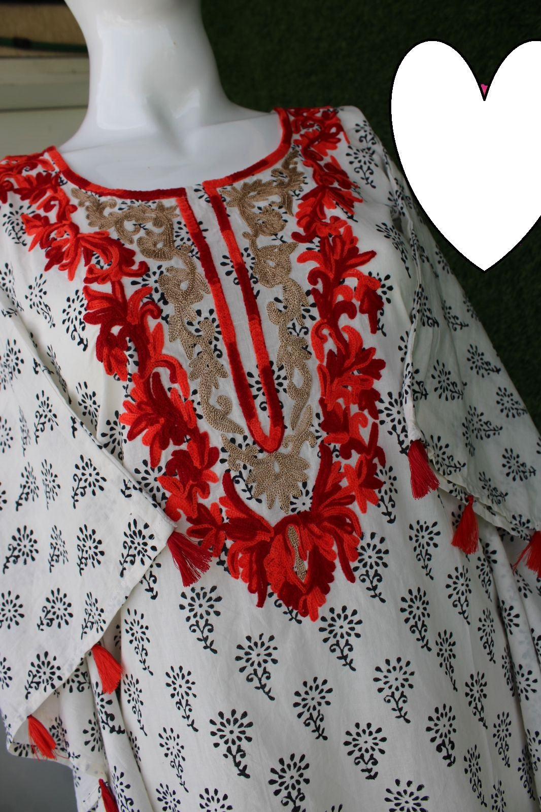 Beautiful cotton printed stitched kaftan with thread embroidery on front n back Paired with cotton stitched pant with crochet lace