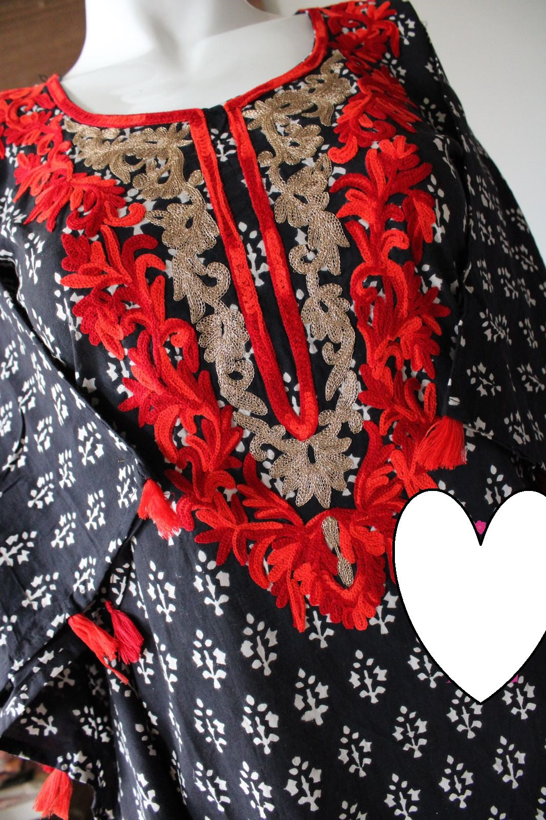 Beautiful cotton printed stitched kaftan with thread embroidery on front n back Paired with cotton stitched pant with crochet lace