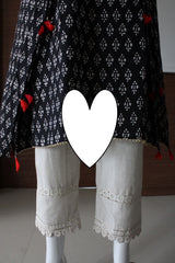 Beautiful cotton printed stitched kaftan with thread embroidery on front n back Paired with cotton stitched pant with crochet lace