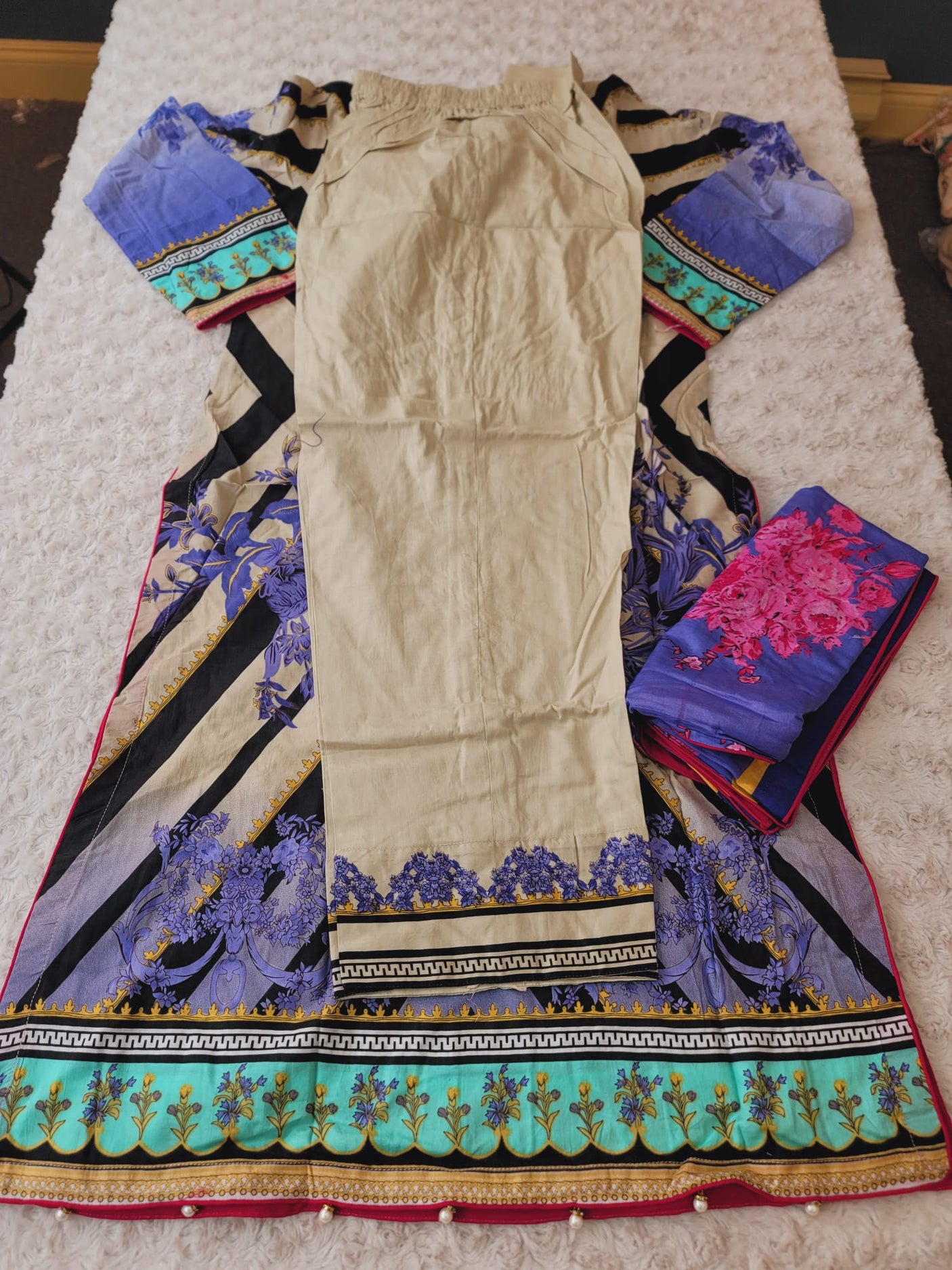 Pakistani Stitched lawn Embroidered Salwar kameez ready to ship