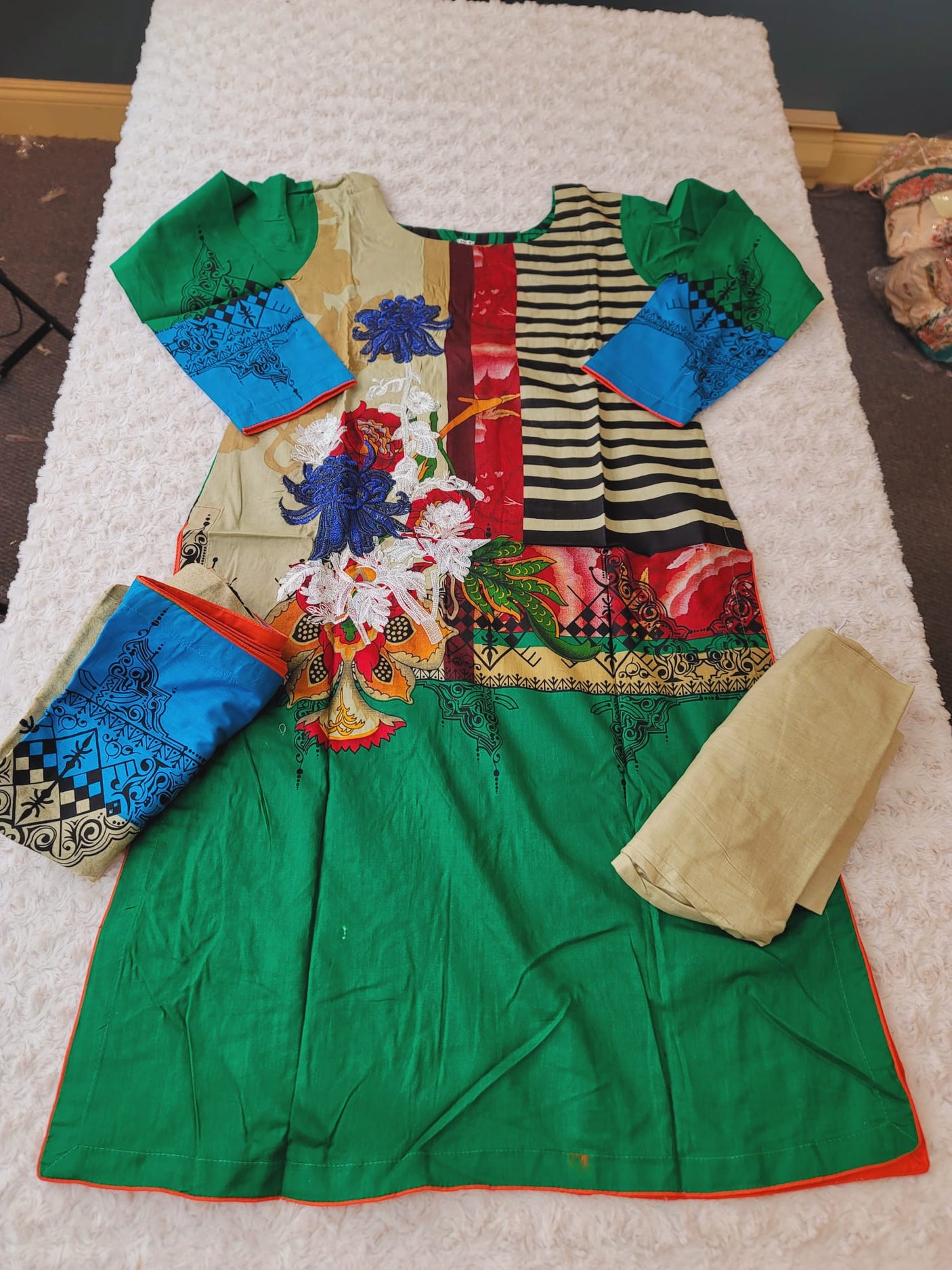 Pakistani Stitched lawn Embroidered Salwar kameez ready to ship