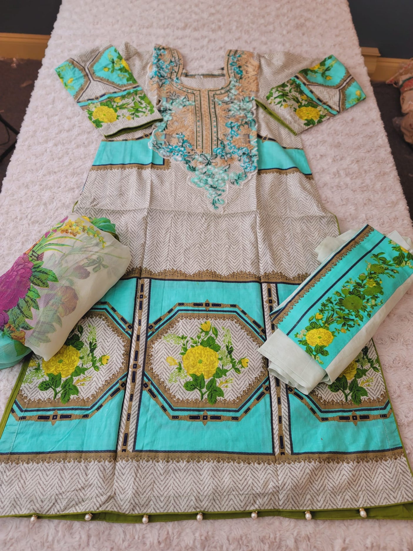 Pakistani Stitched lawn Embroidered Salwar kameez ready to ship