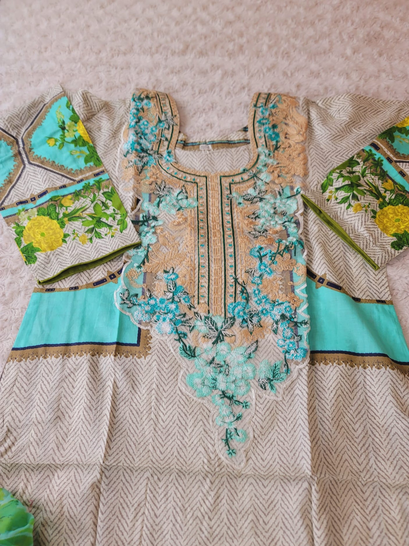 Pakistani Stitched lawn Embroidered Salwar kameez ready to ship