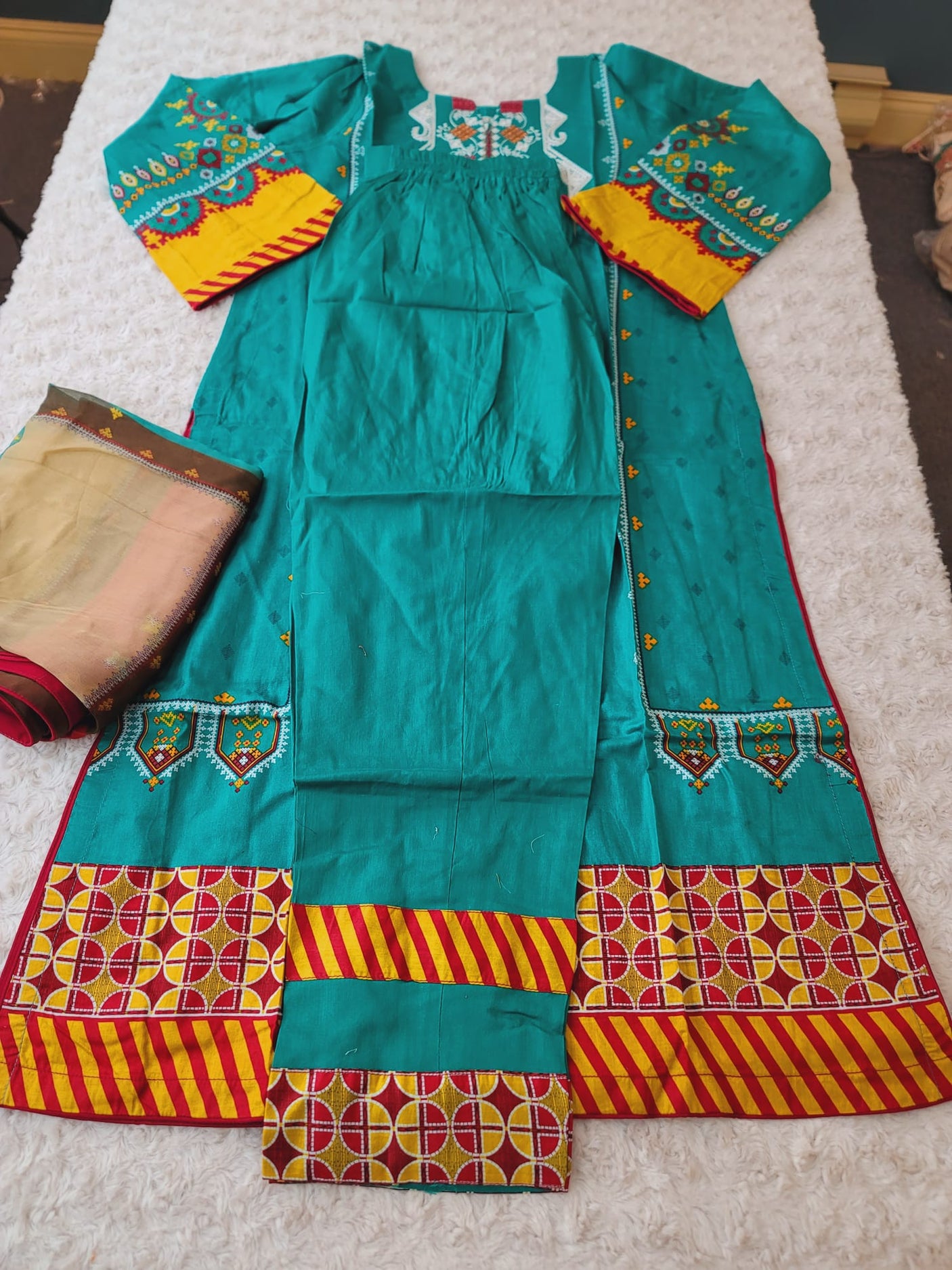 Pakistani Stitched lawn Embroidered Salwar kameez ready to ship