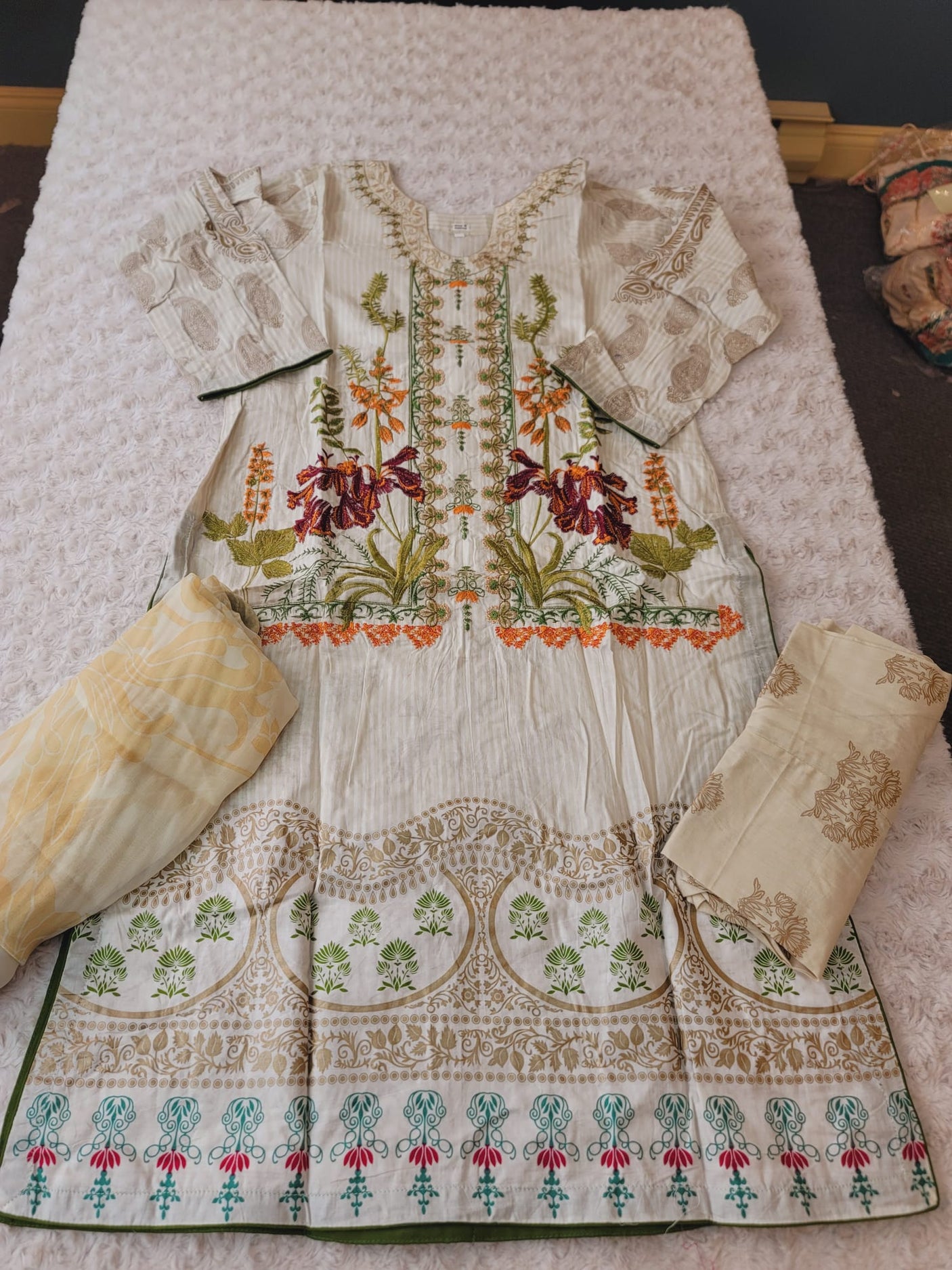 Pakistani lawn Embroidered Salwar kameez Ready To Ship